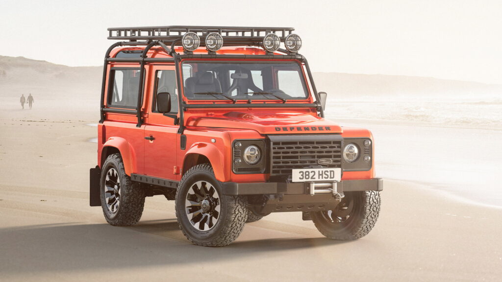  Britain&rsquo;s Army Has Driven Land Rovers For Decades. Its Next Trucks Could Be Chevys