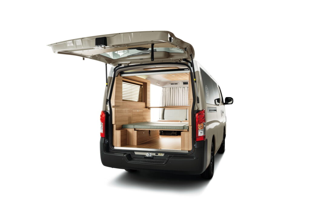 Nissan превръща микробуса в мобилен дизайнерски хотел с MyRoom