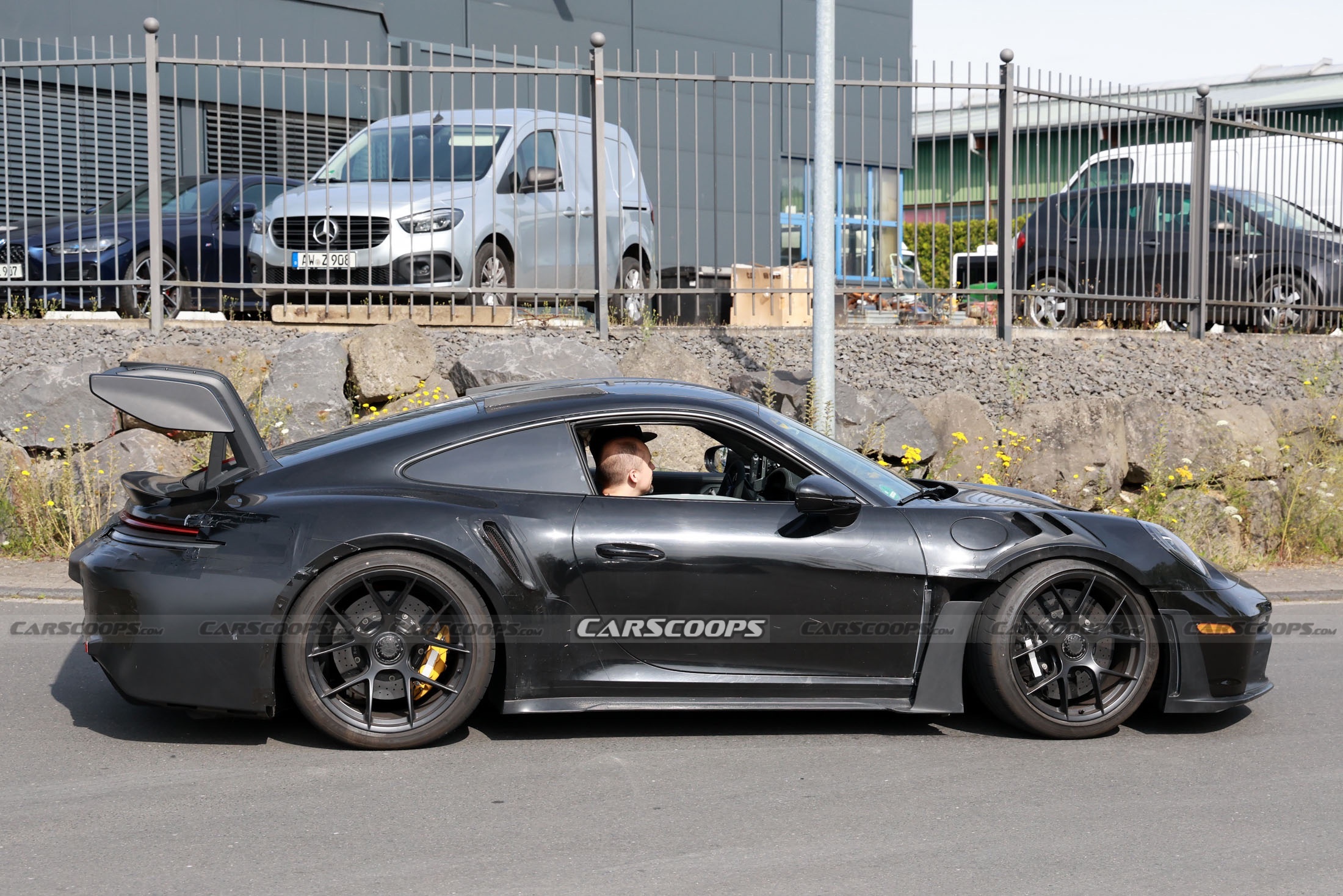 Facelifted Porsche 911 GT3 RS Steps Out For The First Time