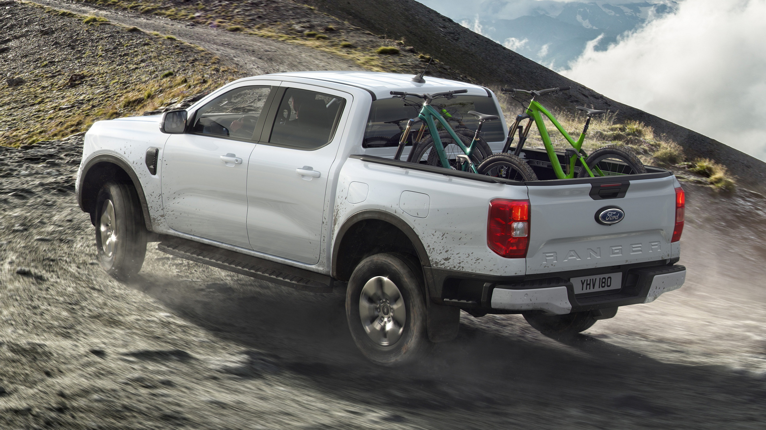 2025 Ford Ranger PHEV Debuts With 275 HP And A 28-Mile EV Range | Carscoops