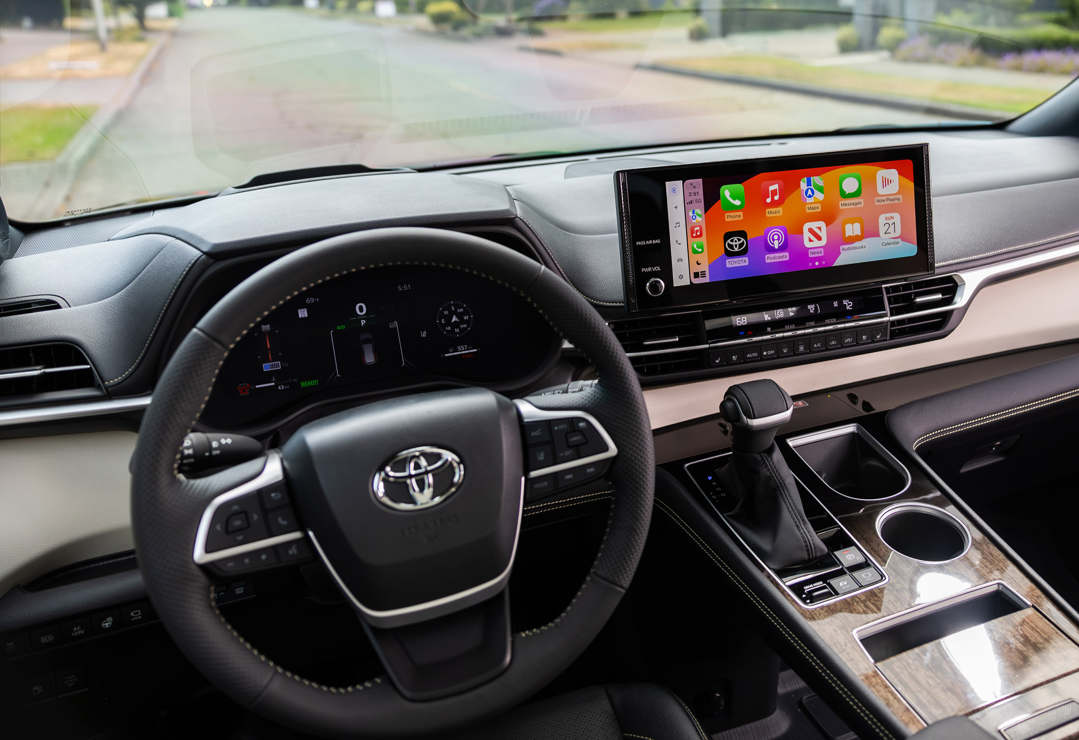 2025 Kia Carnival Hybrid Review: Smart Updates Make A Good Minivan Great