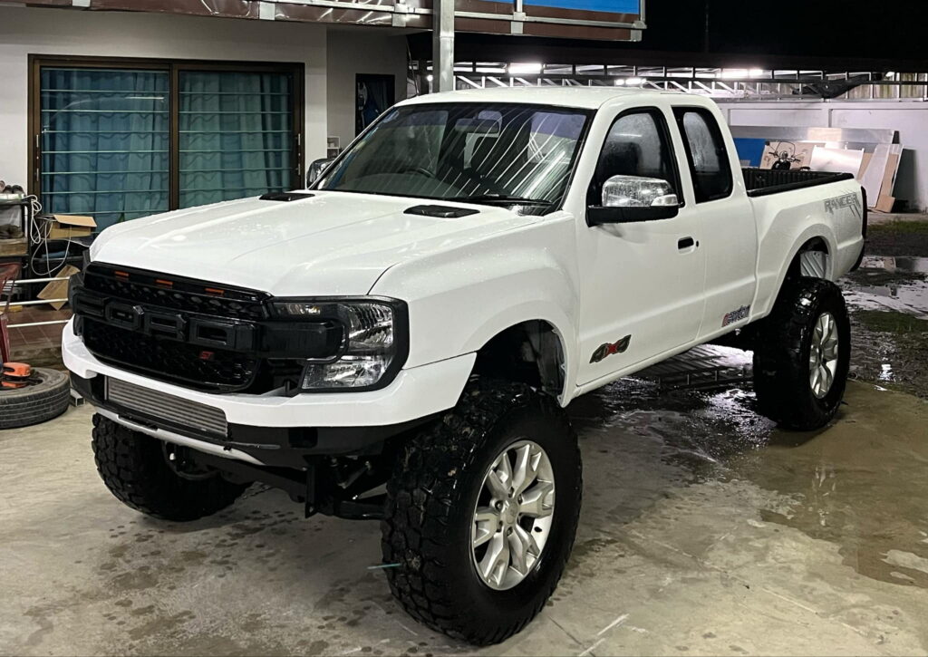 Old Ford Ranger Gets Raptor Looks, But It’s All Bark, No Bite | Carscoops