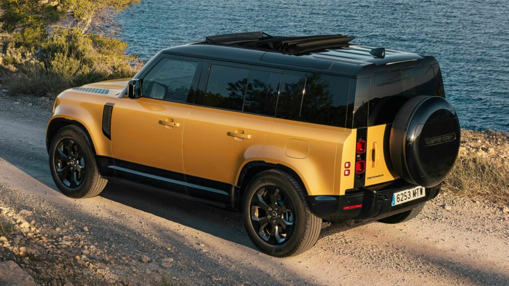  Americans Are Buying Cars Like It&rsquo;s Black Friday Before Tariffs Hit