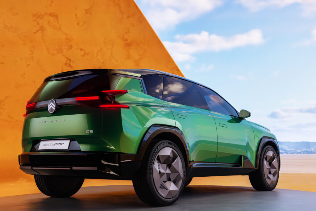 Citroen C5 Aircross Concept Previews A Family-Focused Compact SUV For 2025
