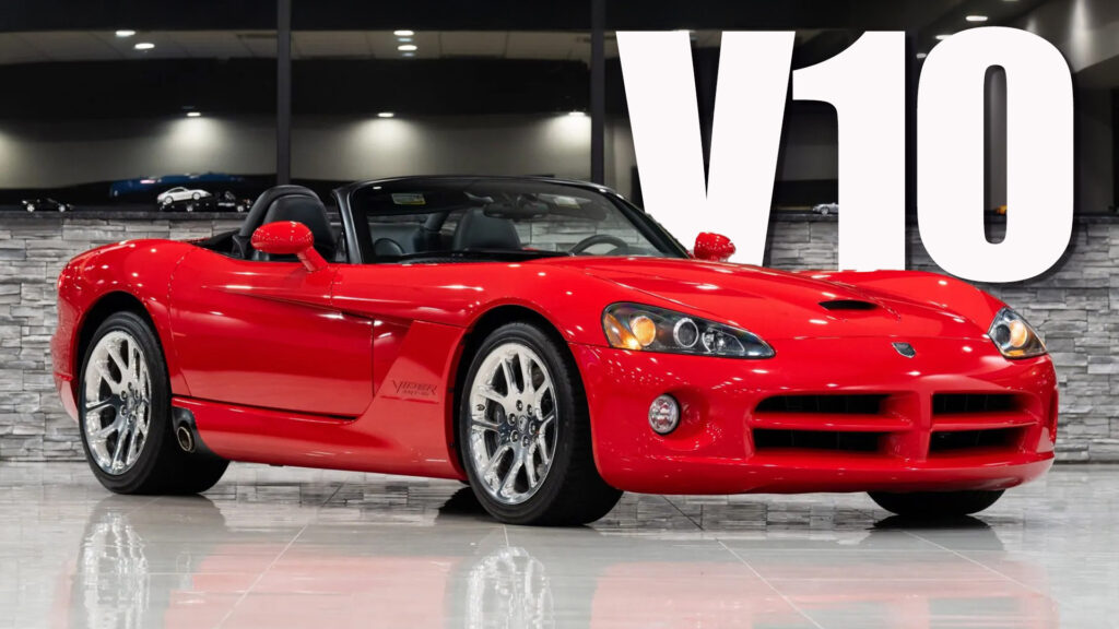  Looking For American Muscle? This 2003 Dodge Viper Has 500 HP Of It