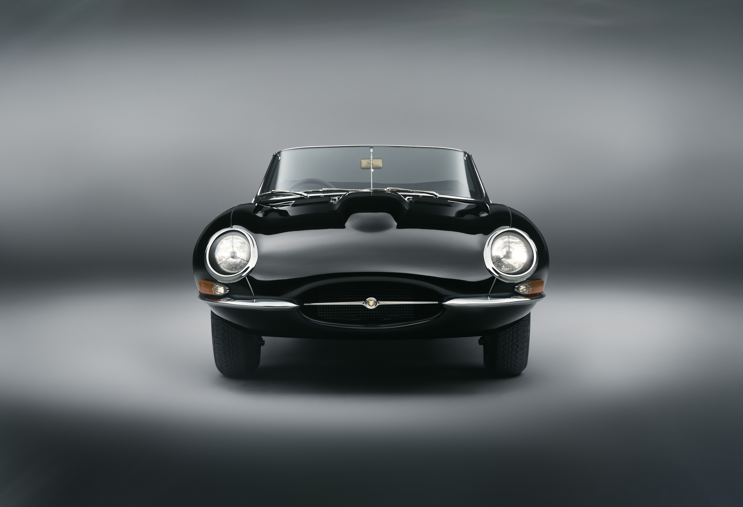 Jaguar-Classic-E‑type-
