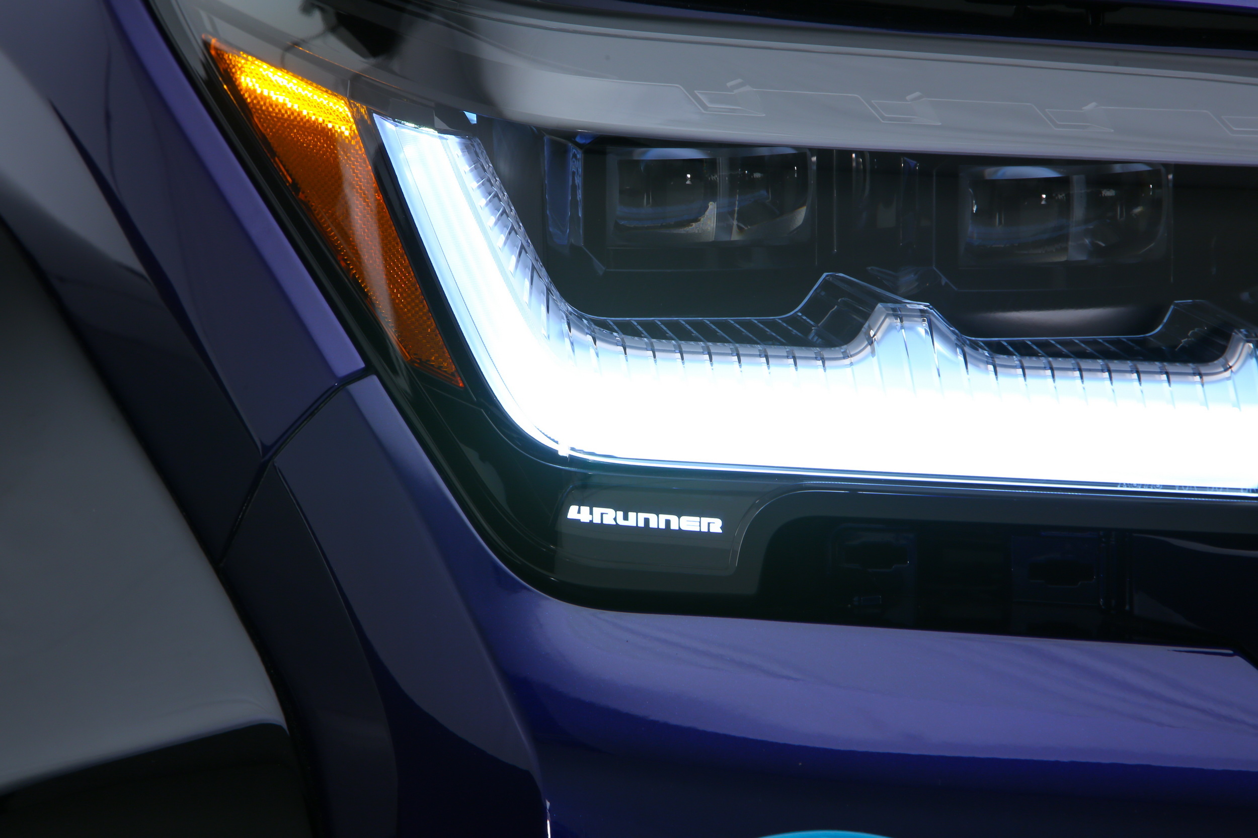 Toyota 4Runner TRD Surf Concept - SEMA 2024 (15)