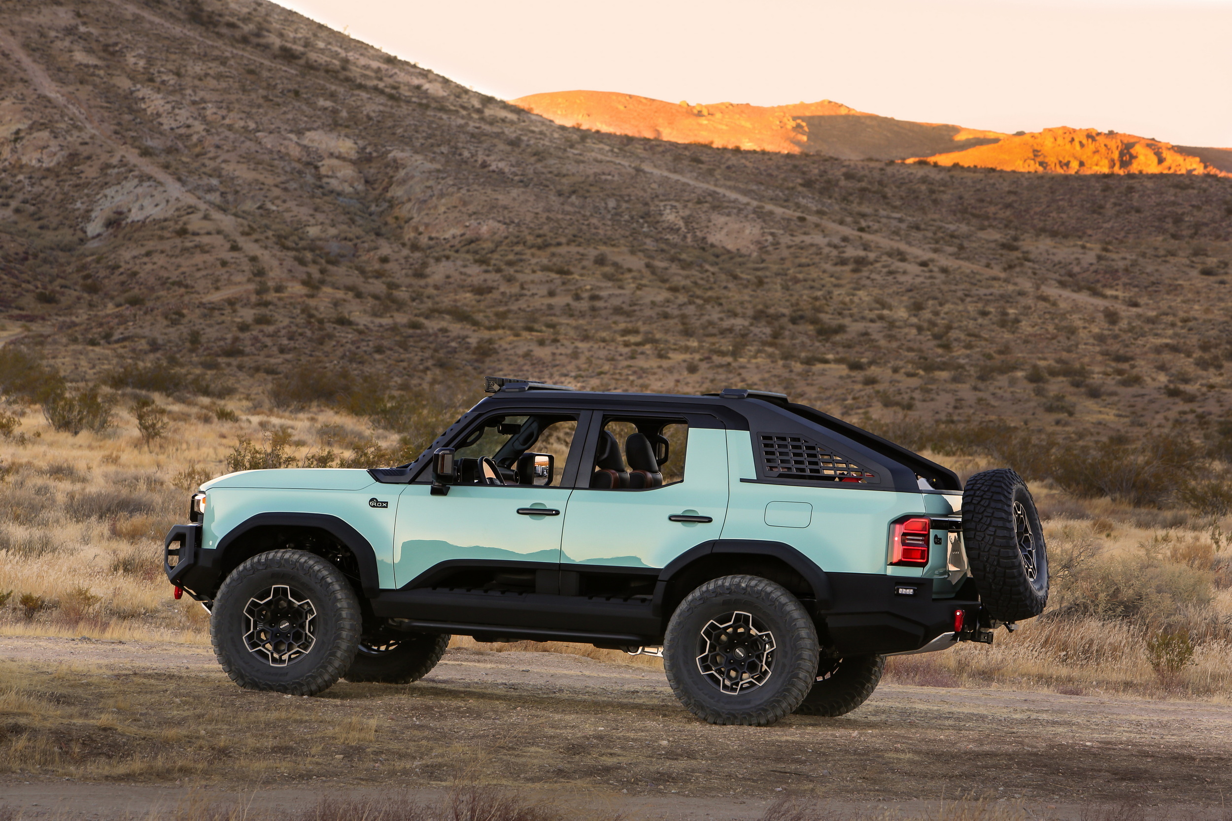 Toyota Land Cruiser ROX - 2024 SEMA (22)