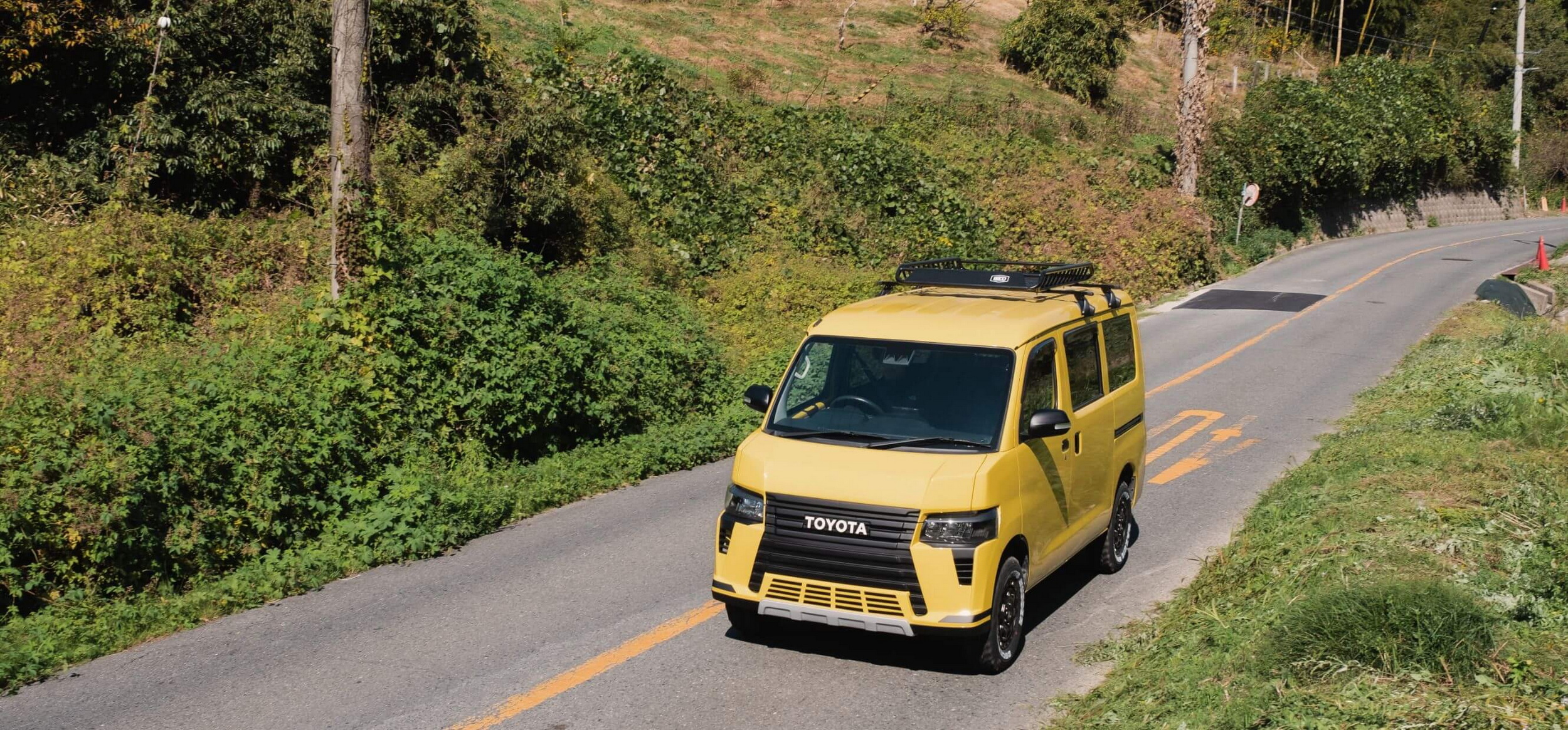 Toyota Town Ace Transforms Into Tiny Off-Roader With Lexus GX Swagger ...