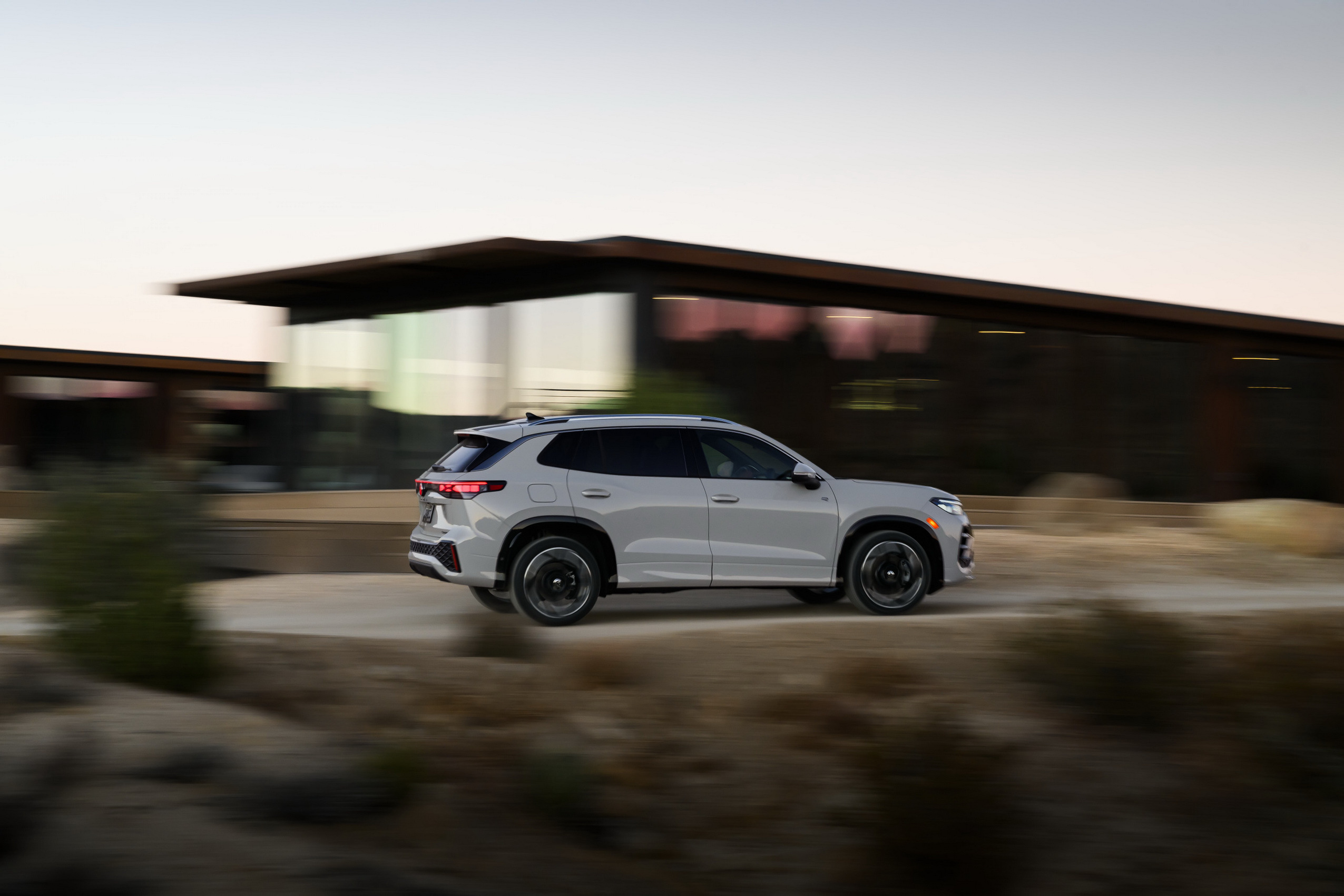 2025 VW Tiguan USA 13