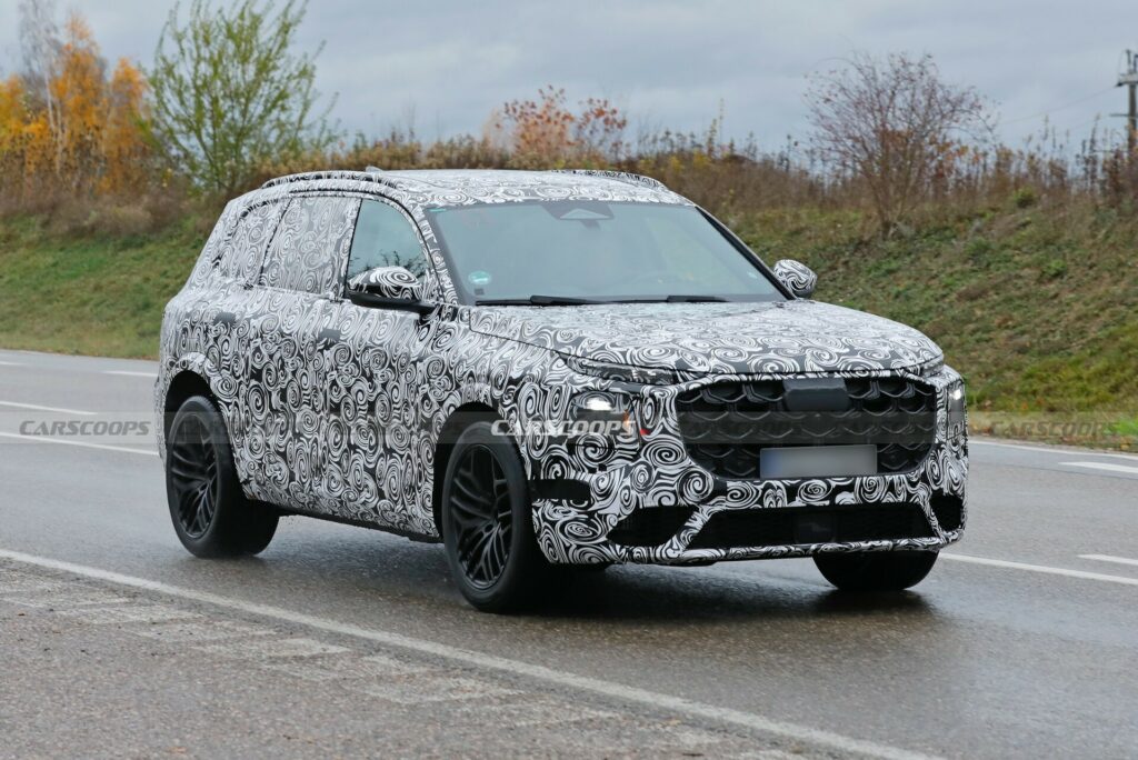  Foto zu 2026 Audi Q7 And SQ7 Show Their Differences In New Spy Photos 