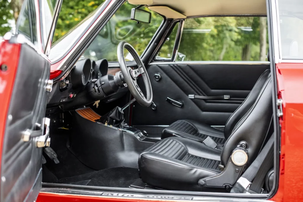  Modded 1974 GTV 2000 Is Perfect For Alfaholics