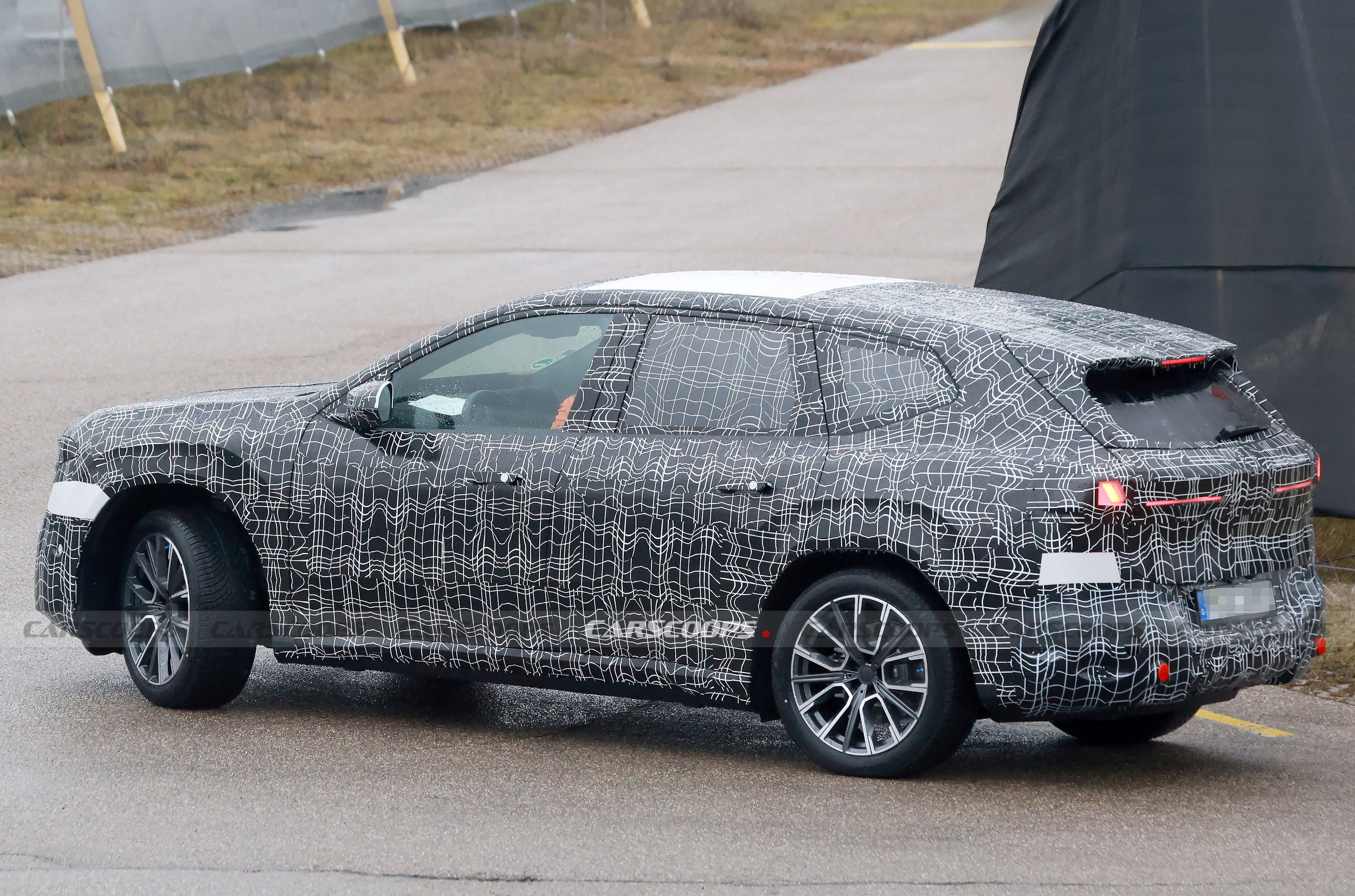 BMW’s 800v Neue Klasse EVs Charge 30% Faster, Could Offer 500+ Miles Of Range