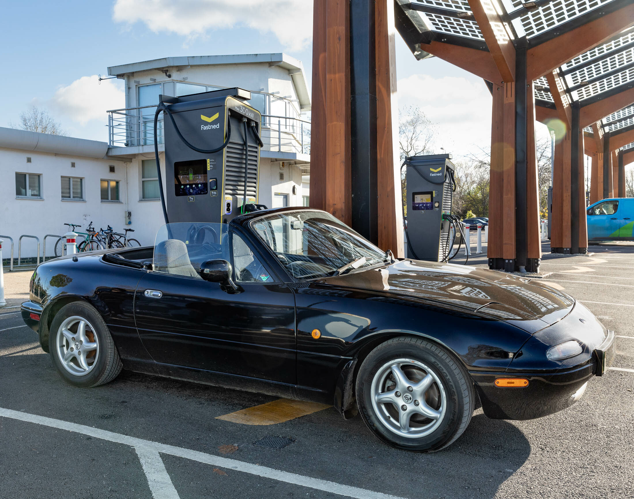 Mazda MX-5 Electrogenic EV conversion 00001