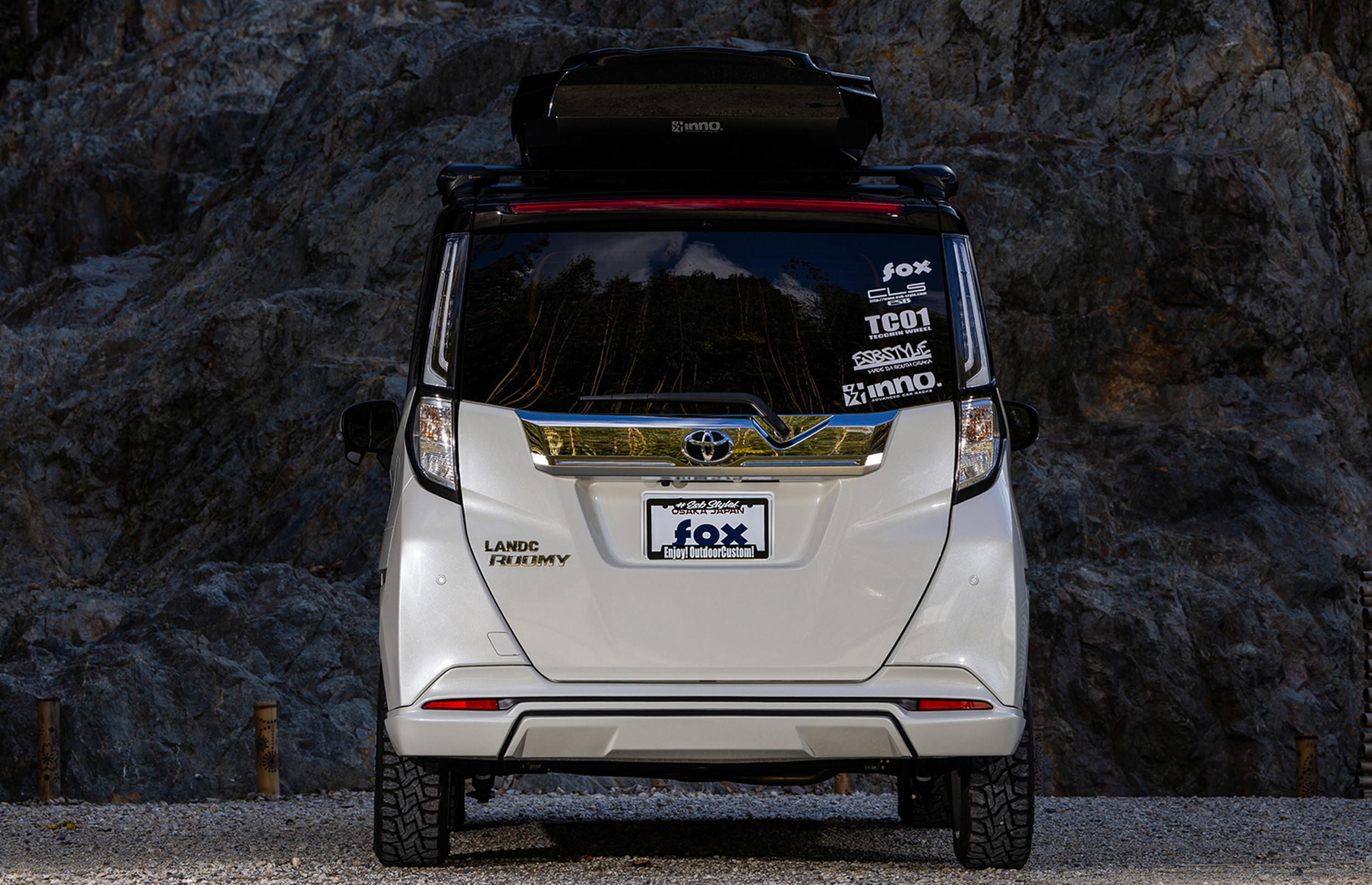 Toyota Roomy - Land Cruiser Kit By ESB Style (15)
