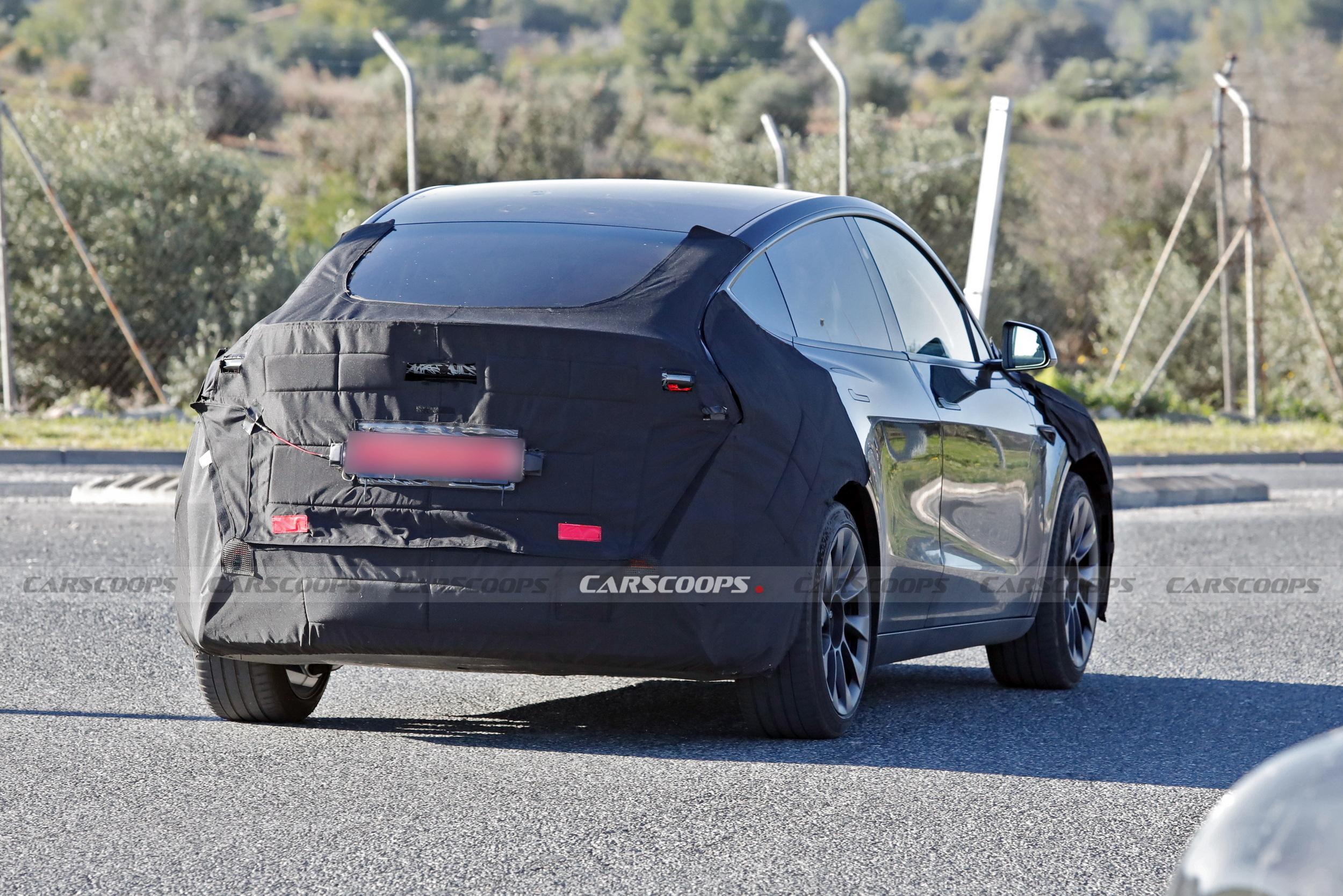 2026 Tesla Model Y Juniper - Scoop (11)