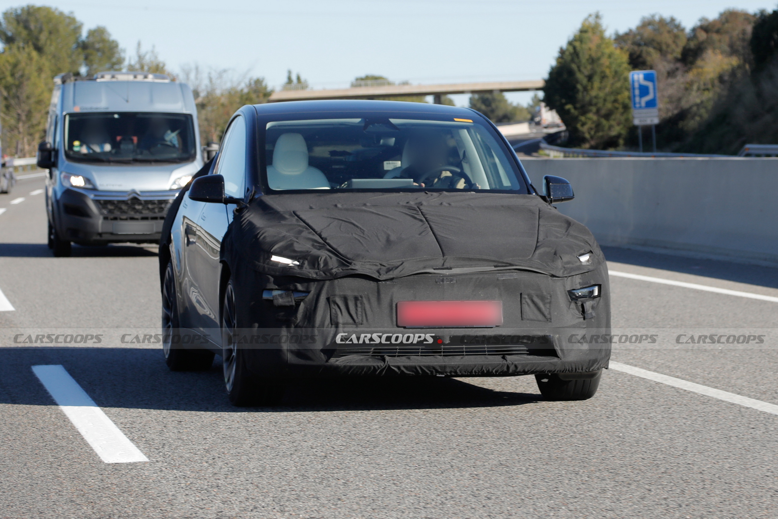 2026 Tesla Model Y Juniper - Scoop (14)