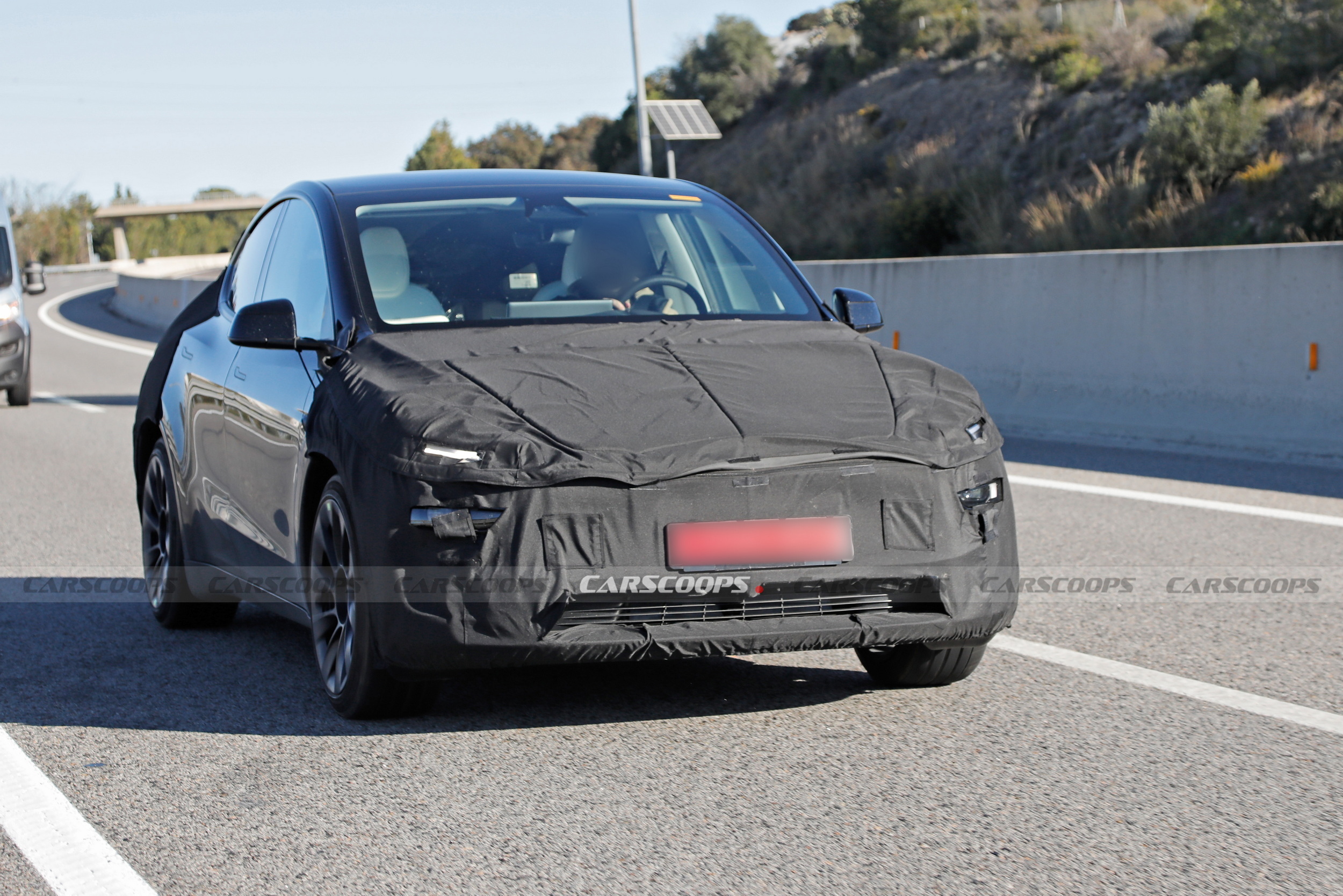 2026 Tesla Model Y Juniper - Scoop (15)