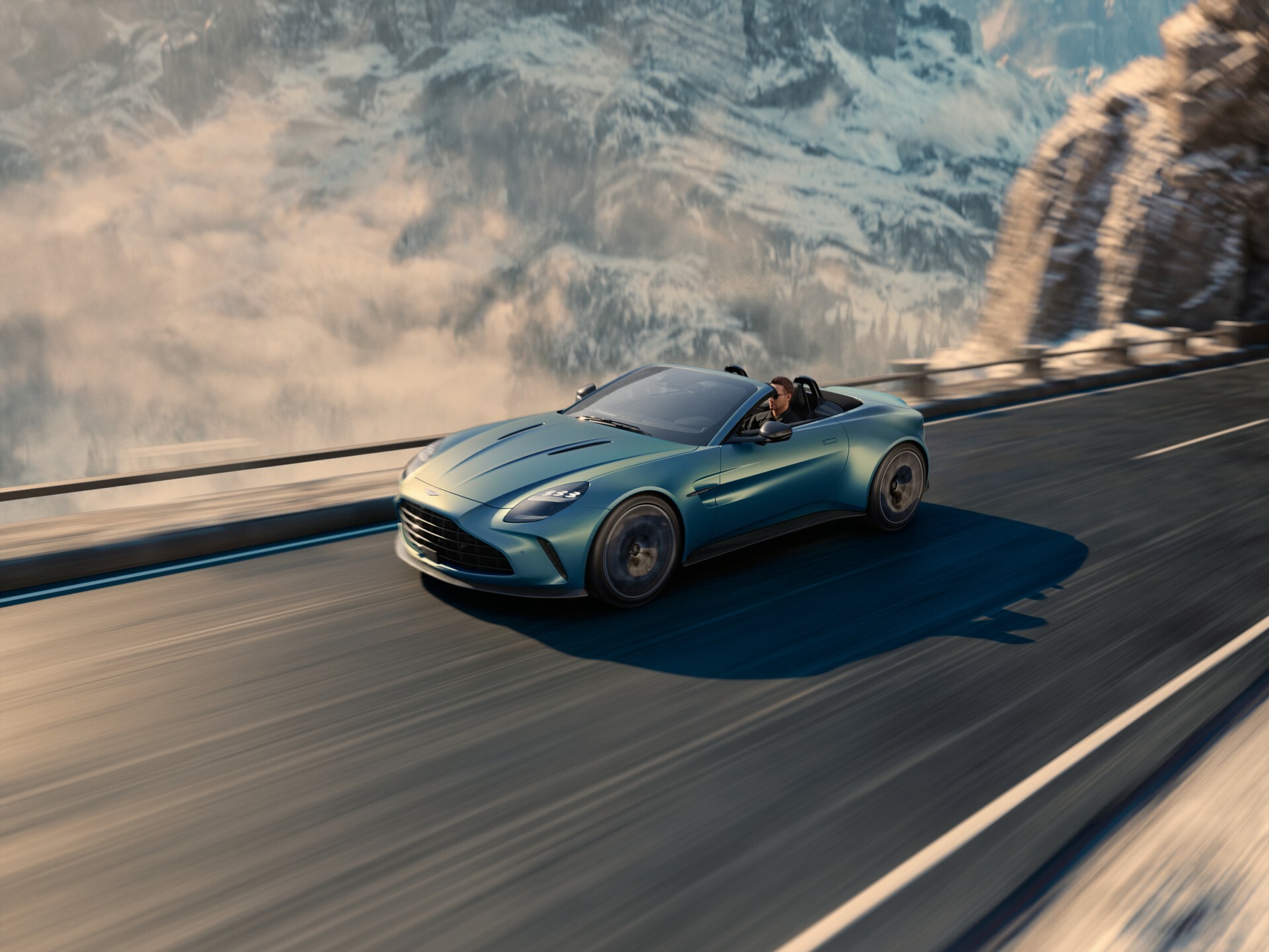 Aston Martin Vantage Roadster - 1