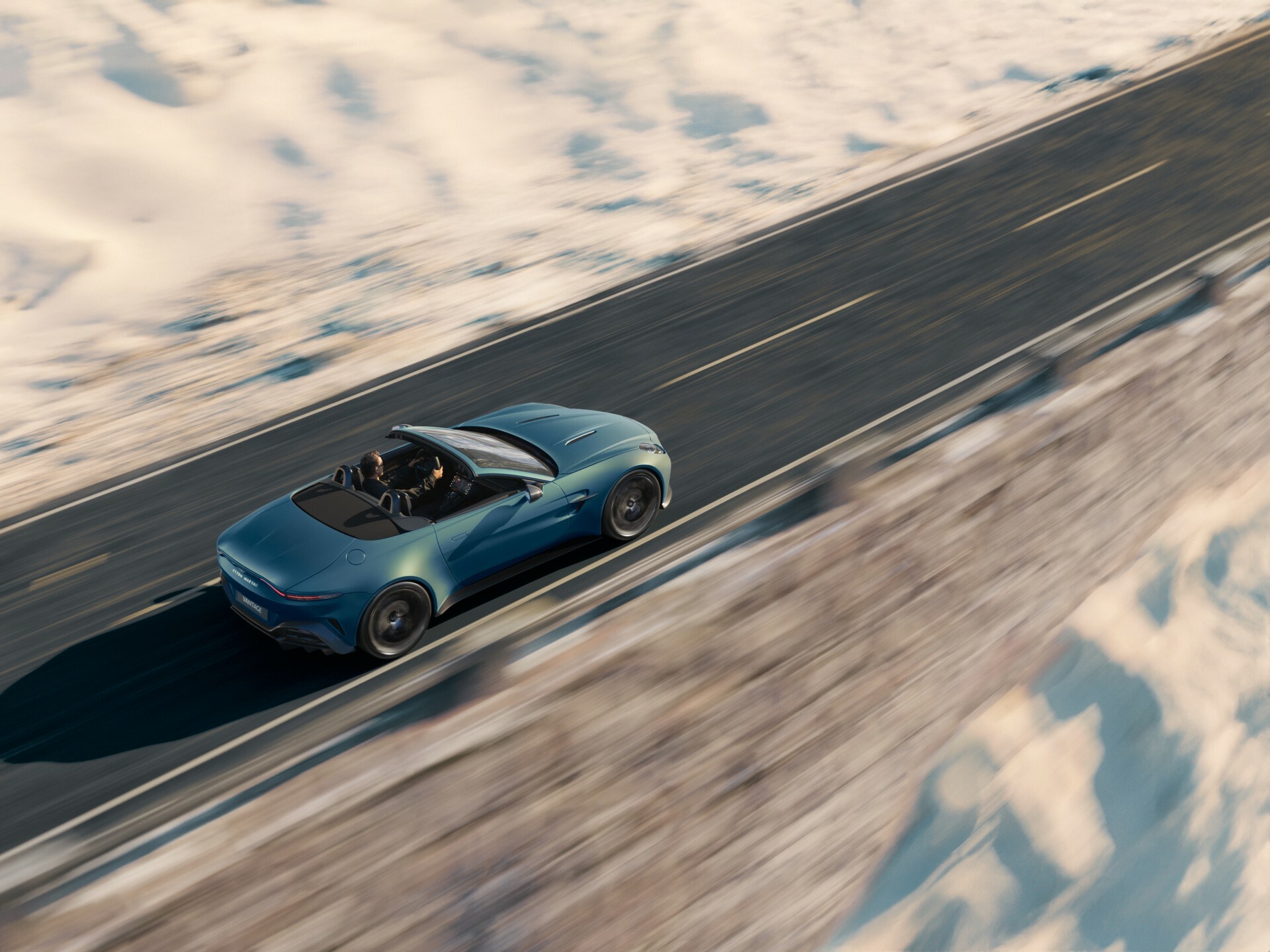 Aston Martin Vantage Roadster - 2