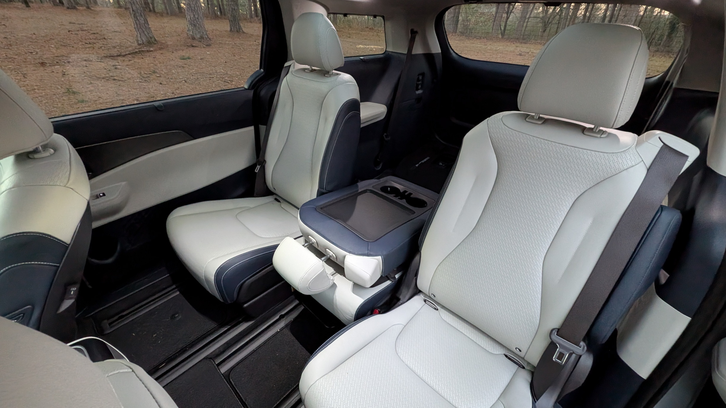2025 Kia Carnival Hybrid Review: Smart Updates Make A Good Minivan Great