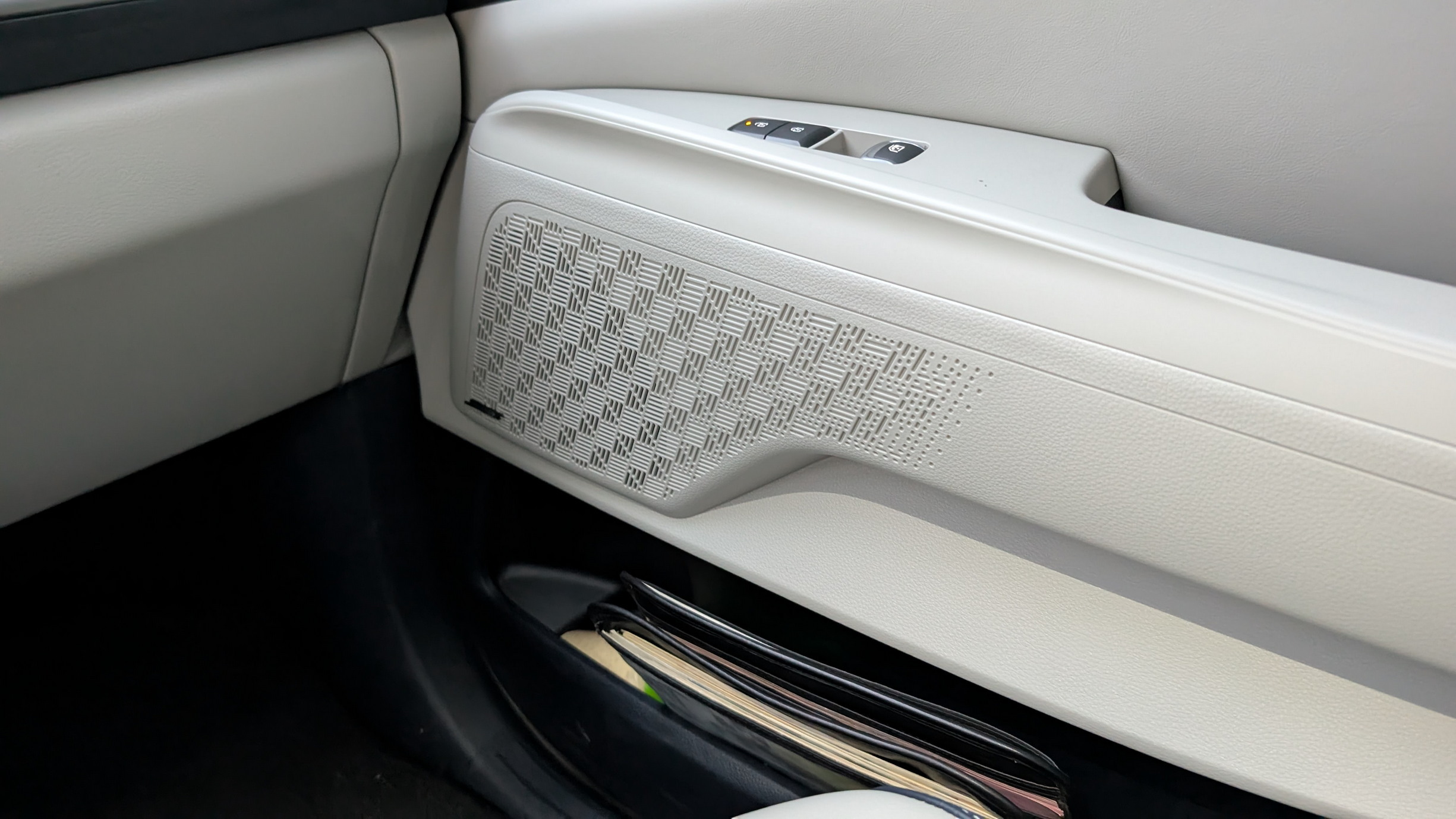 2025 Kia Carnival Hybrid Review: Smart Updates Make A Good Minivan Great