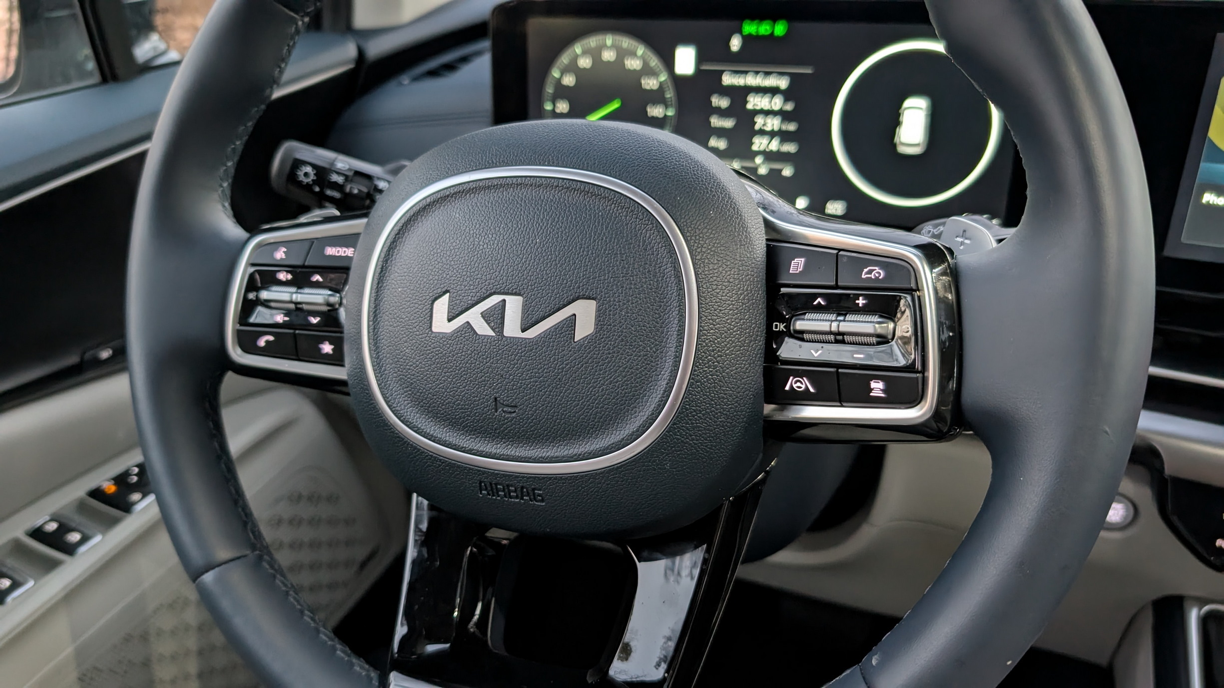 2025 Kia Carnival Hybrid Review: Smart Updates Make A Good Minivan Great