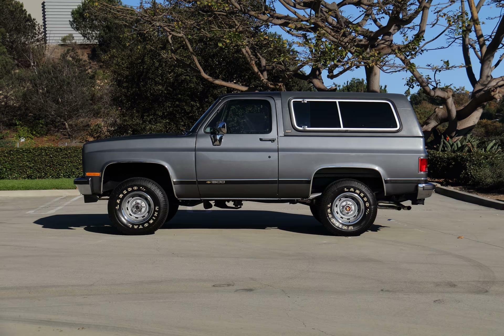 504993