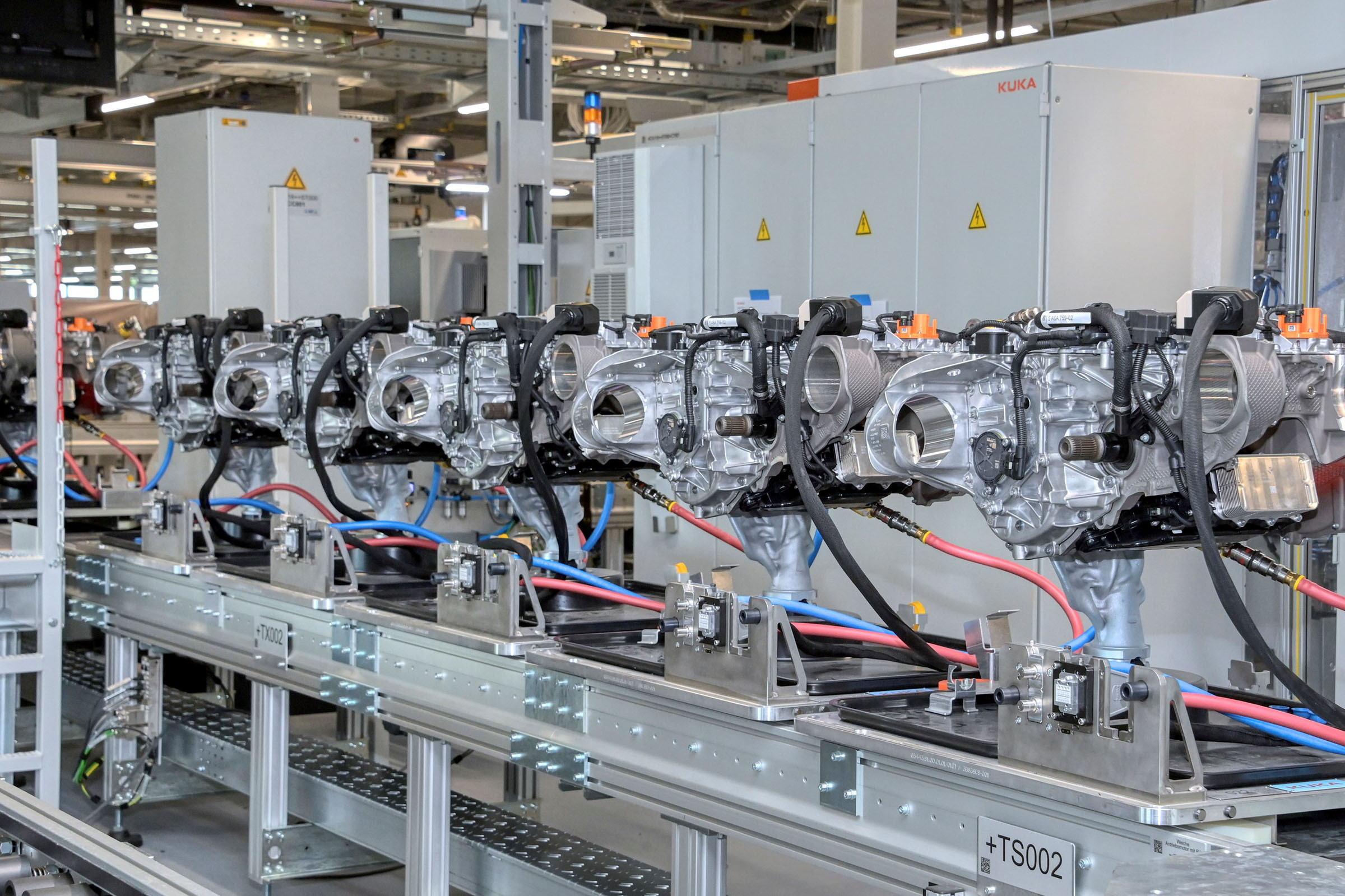 BMW’s 800v Neue Klasse EVs Charge 30% Faster, Could Offer 500+ Miles Of Range