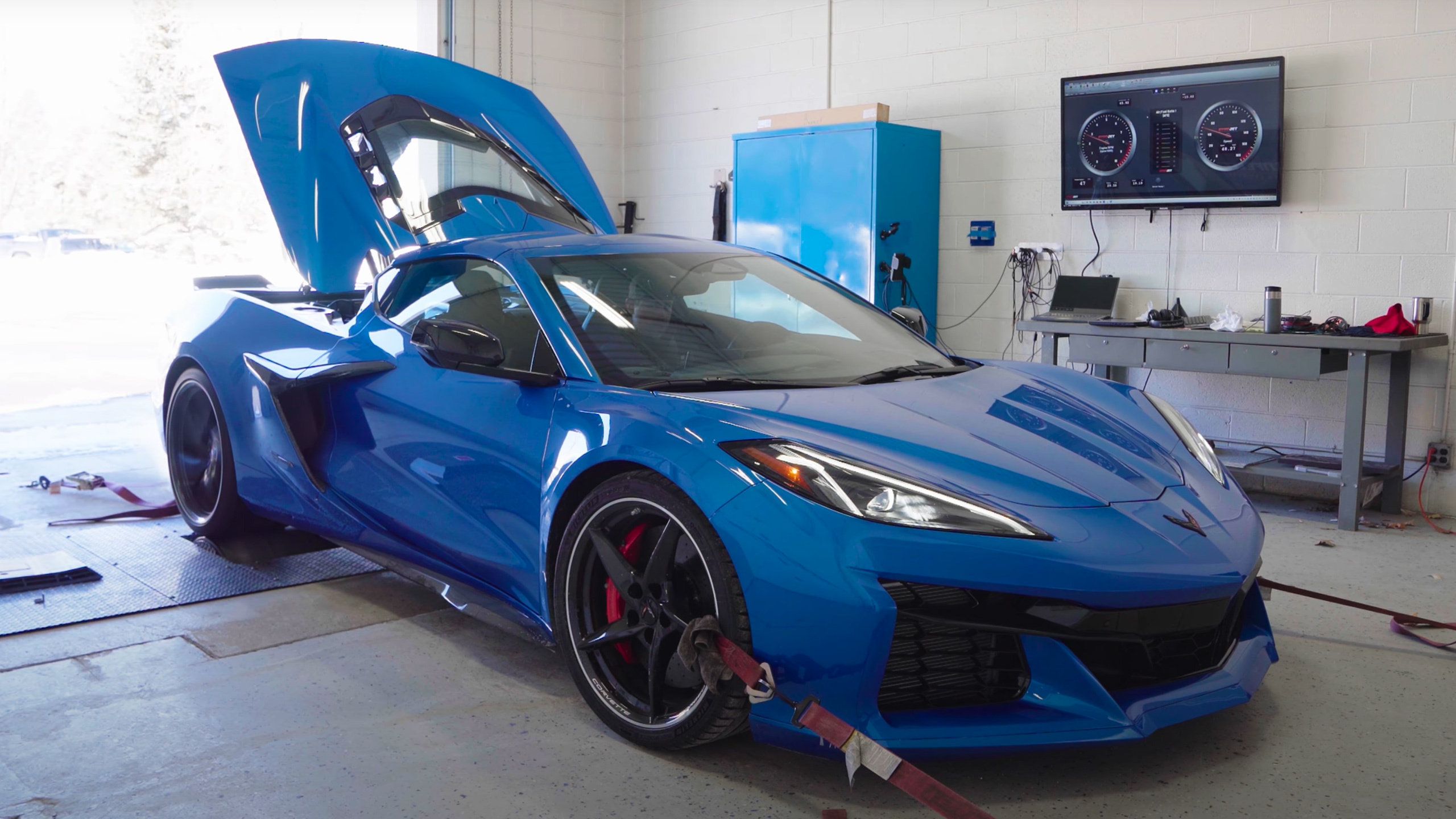 Lingenfelter's Monstrous 7.0L V8 Gives C8 Corvette 704 HP Without