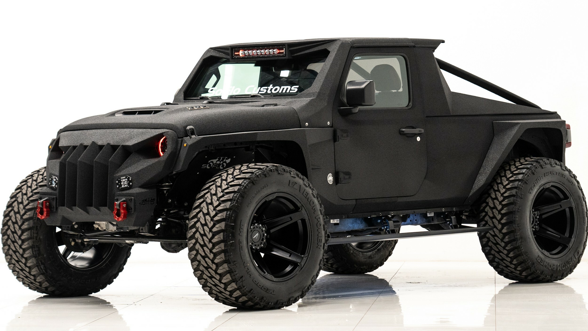 The SoFlo Speedster Hemi V8 Is Part Off-Roader, Part Sports Car