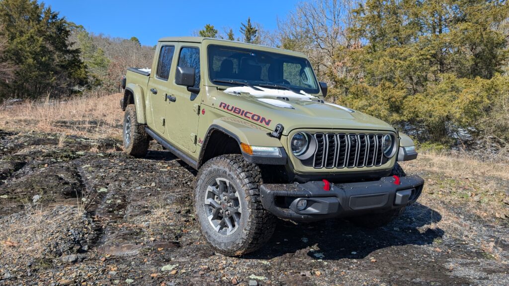  Nissan&rsquo;s 2026 Frontier Pro-4X Costs Less Than A Loaded Tacoma And Doesn&rsquo;t Feel Like It | Review