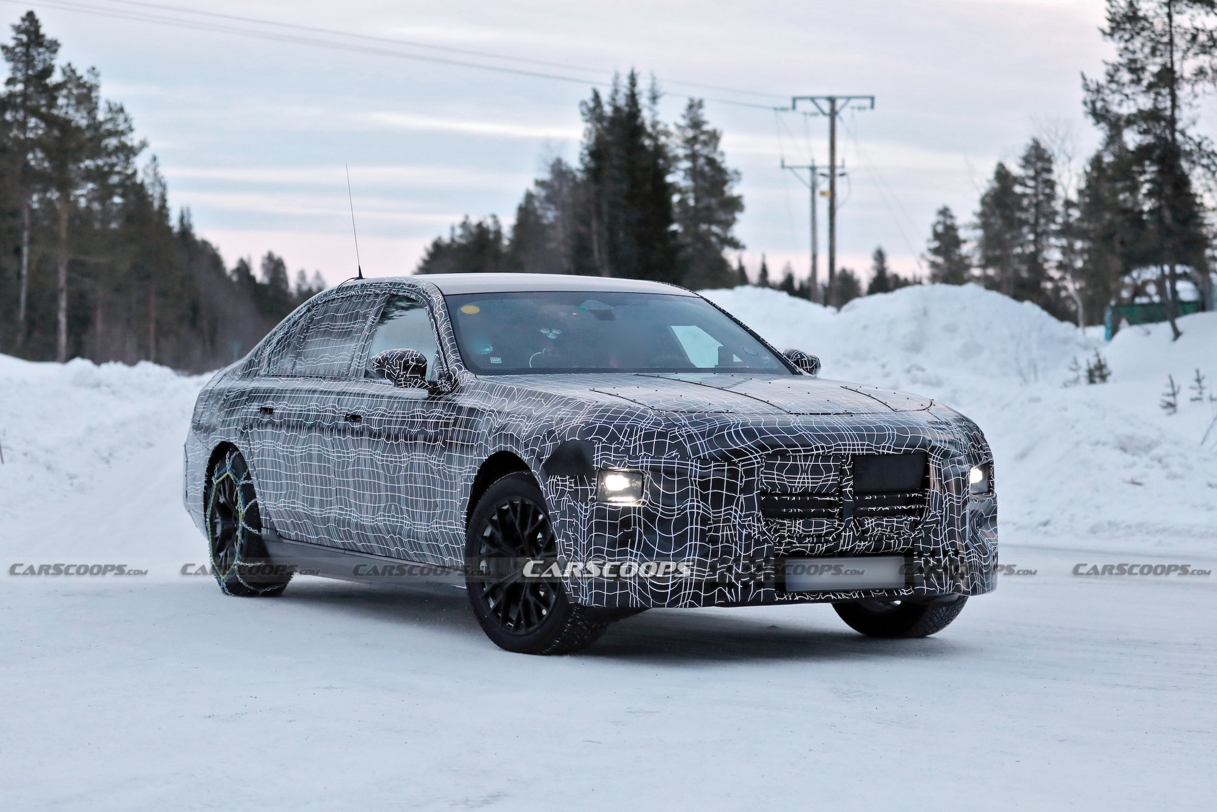 BMW 7-Series scoop 00006