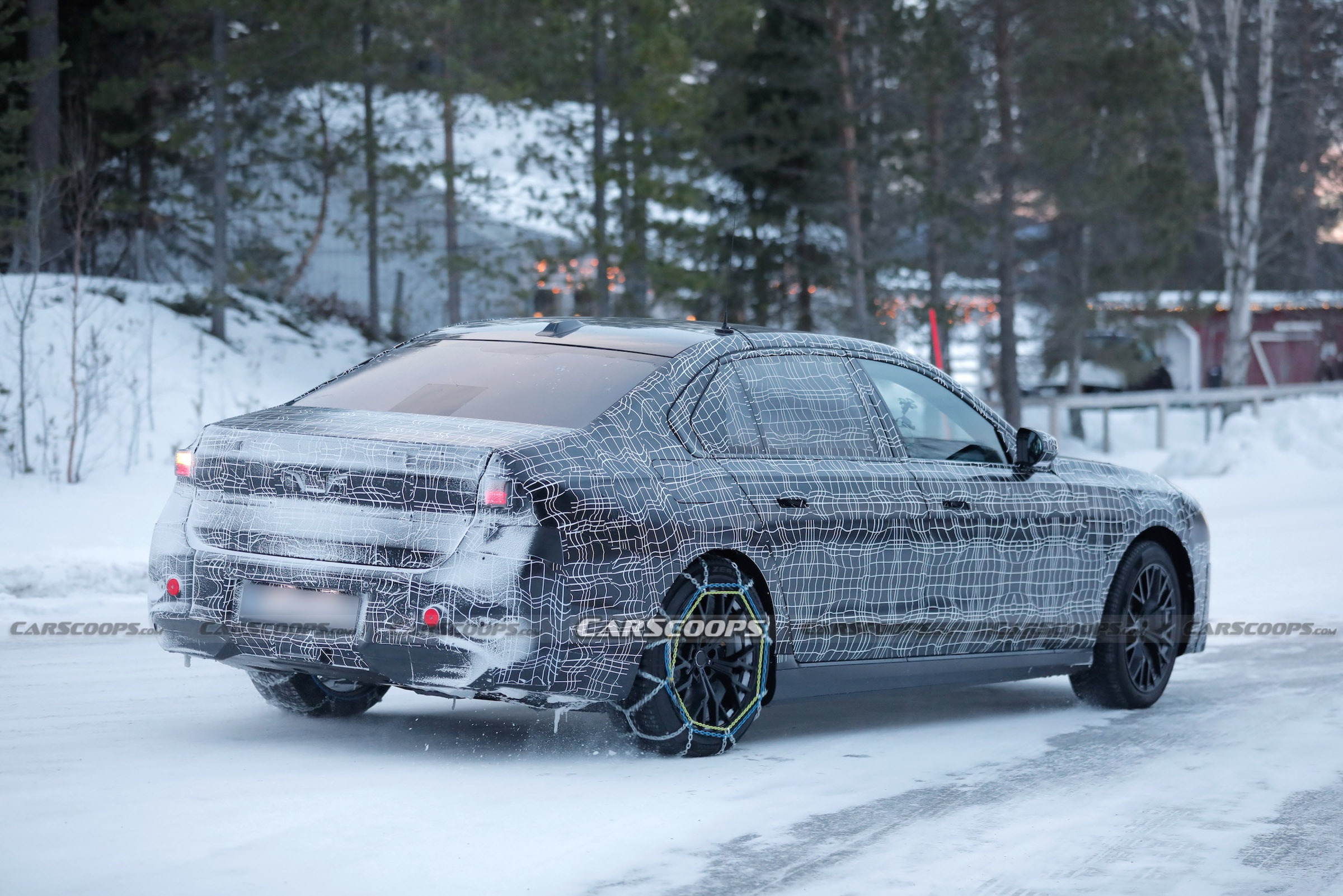 BMW 7-Series scoop 00014