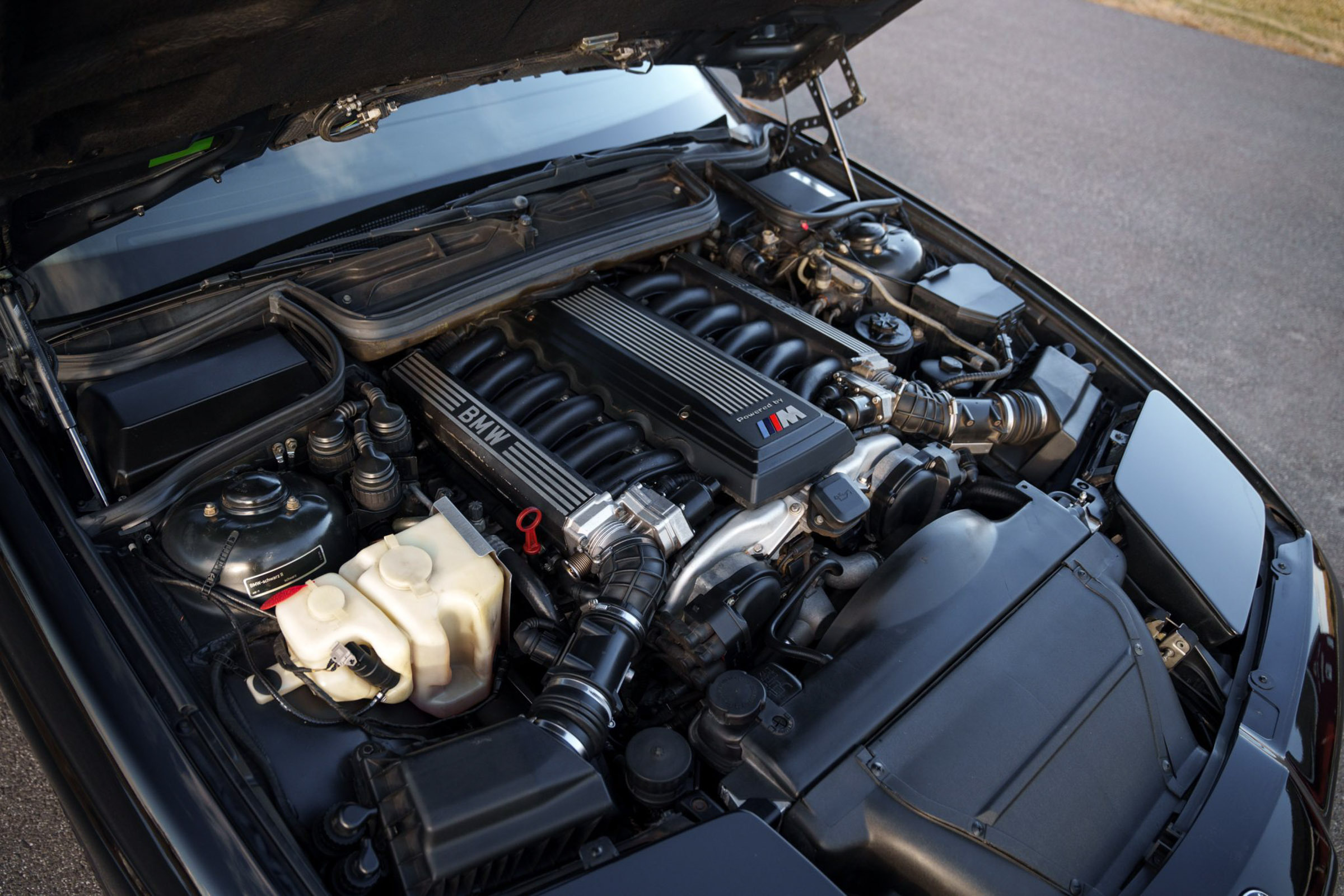 Someone 'Stole' A Manual BMW 850CSi For $61K | Carscoops