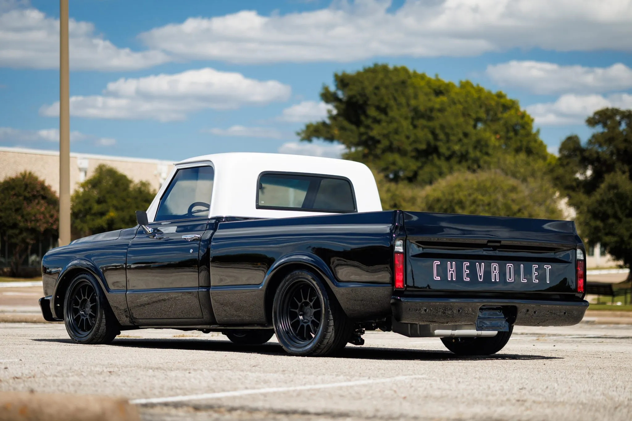 Chevrolet C10 Restomod - 3