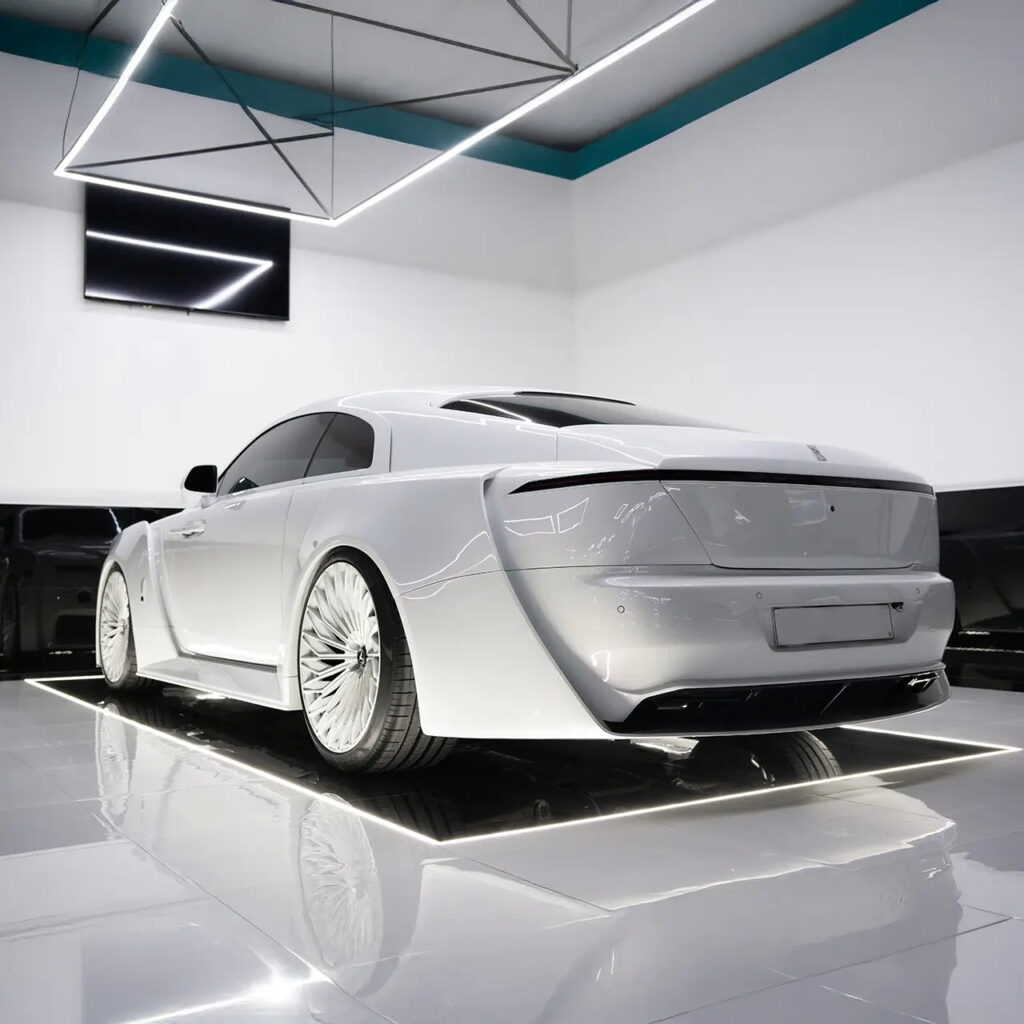 Rolls-Royce Wraith Venuum Is A Snake-Skin-Trimmed Influencer’s Dream ...