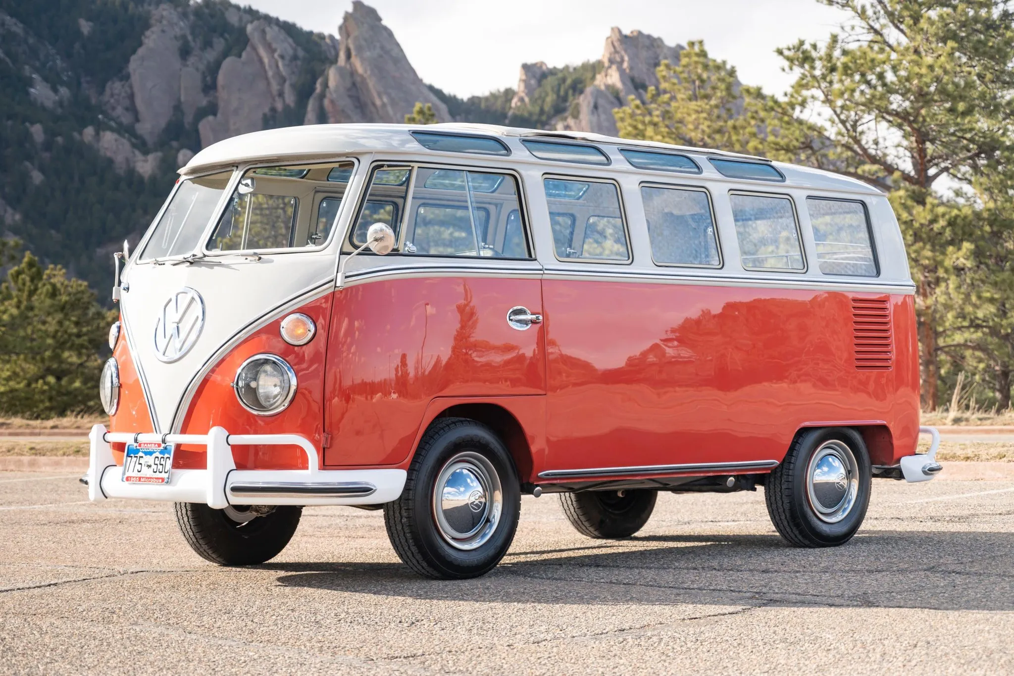 VWTYPE 2 21 WINDOW フォルクスワーゲンタイプ2 21ウィンドウ This 1965 VW Type 2 Bus Has 21 Windows | Carscoops