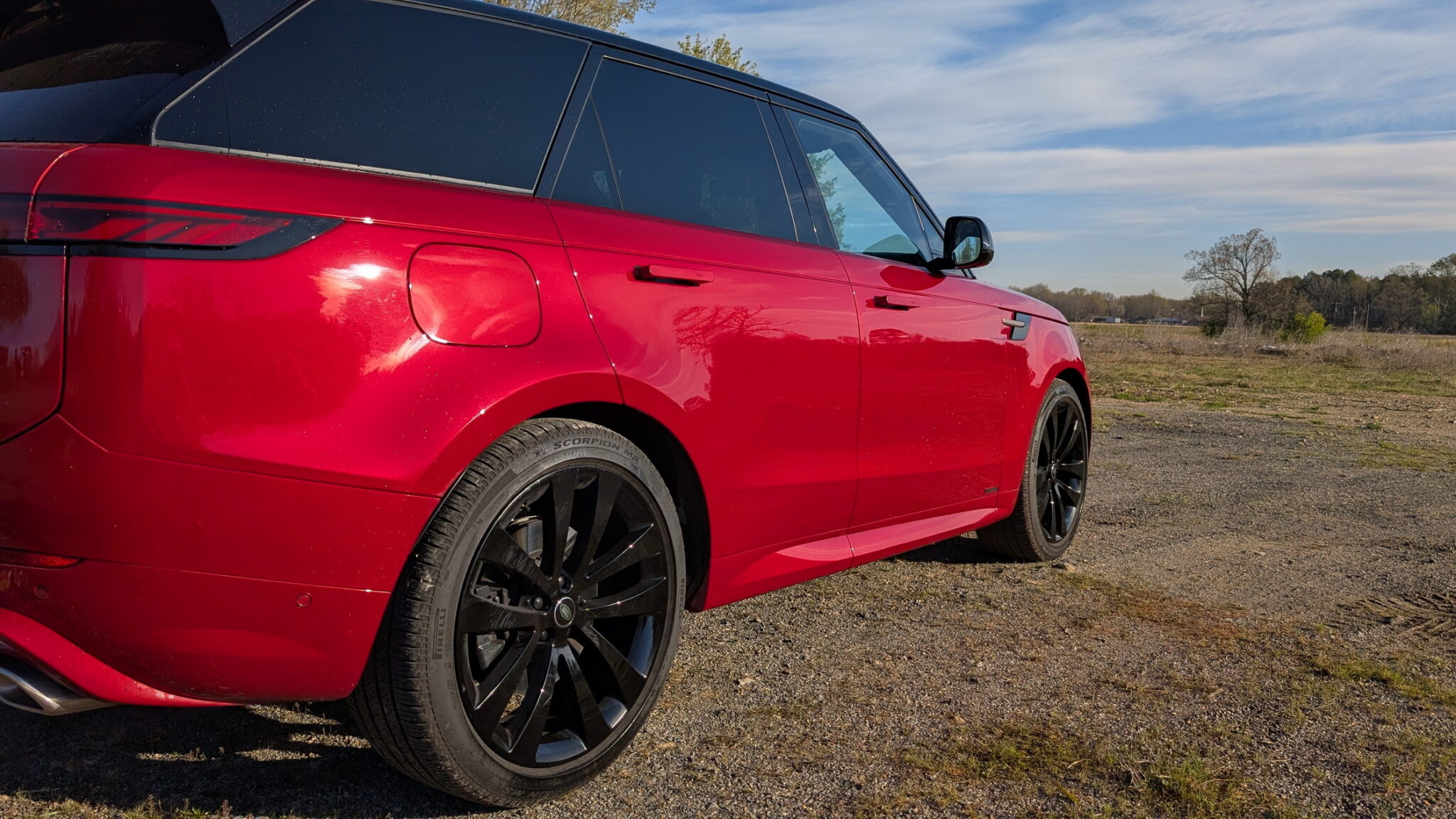 I Drove The 2025 Range Rover Sport V8 And Realized Luxury Still Has A ...