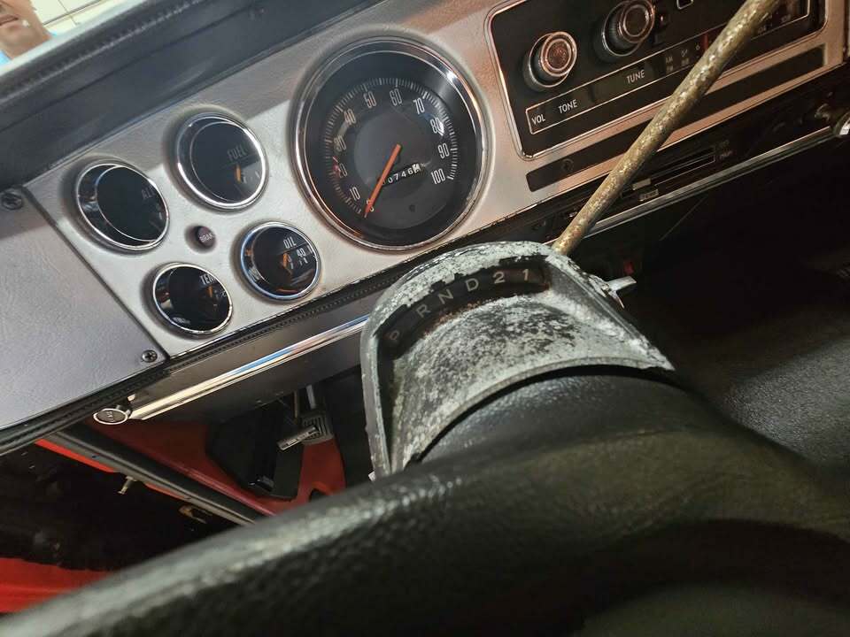 Dodge Macho Power Wagon - 9