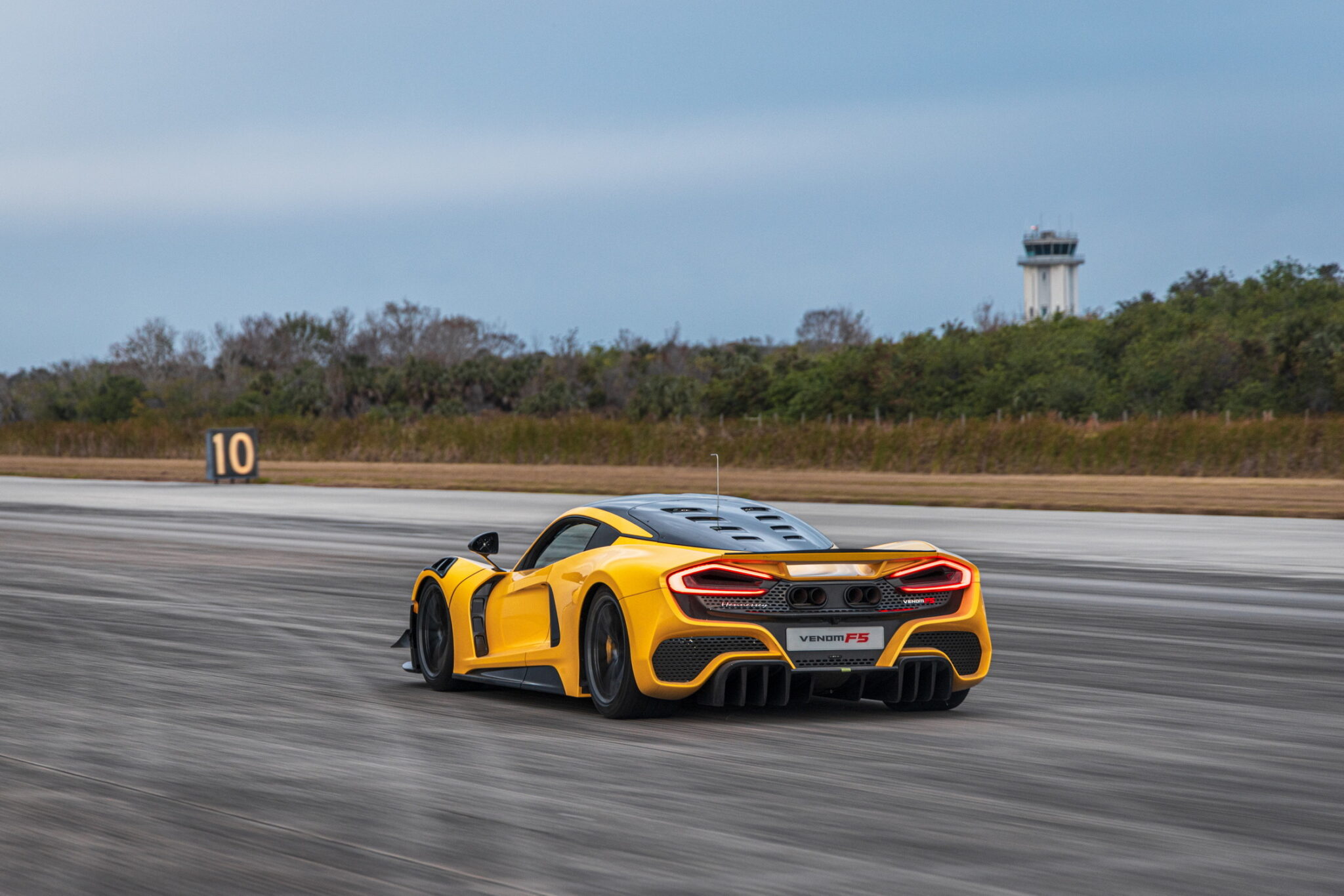 F5 Racer This New American Hypercar Packs More Power Than A Bugatti Tourbillon ...