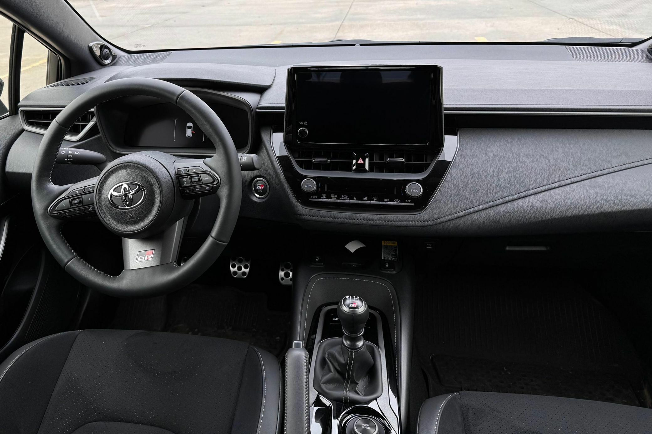 2025 Toyota GR Corolla Auction - 13