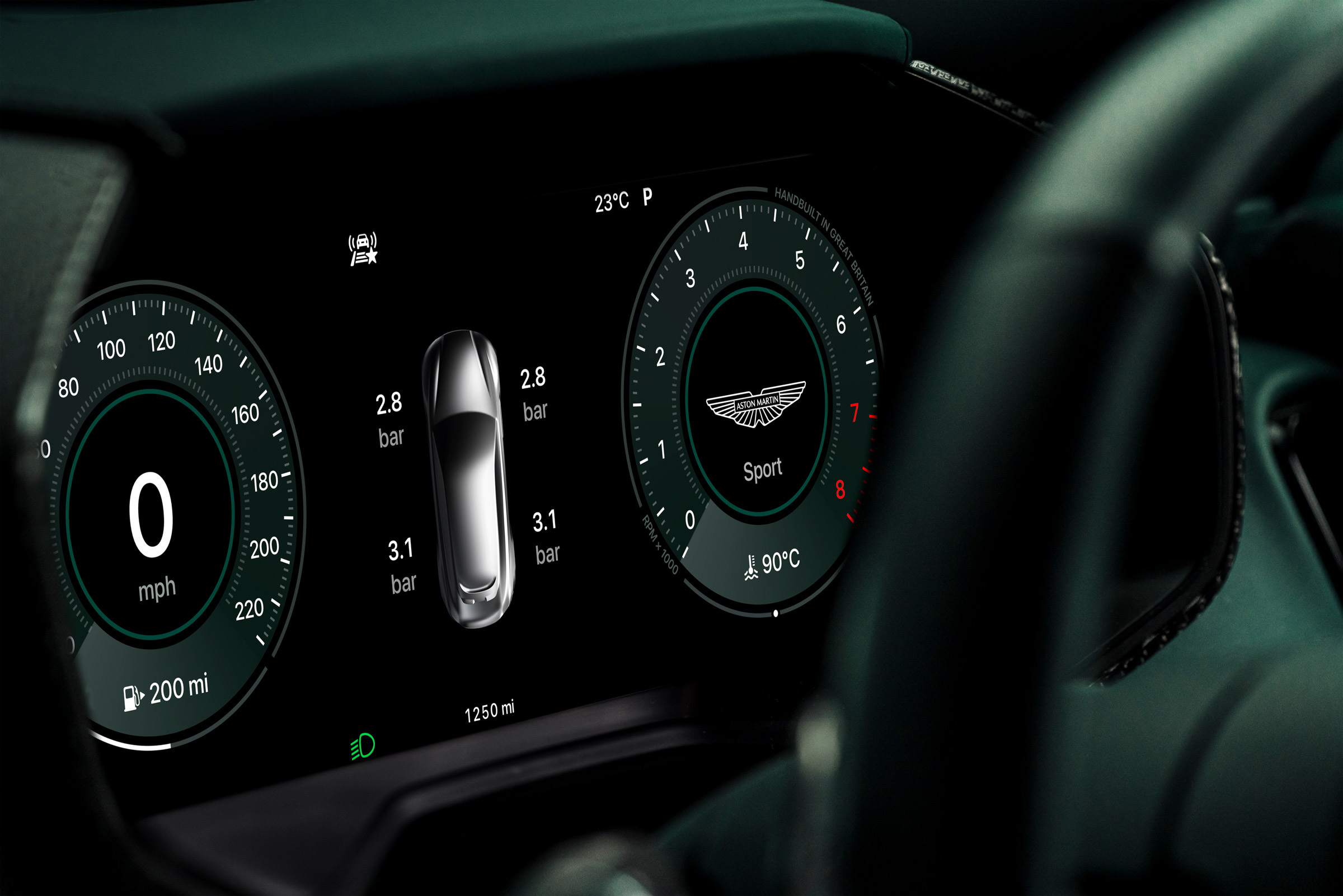 Apple CarPlay Ultra Aston Martin 00005