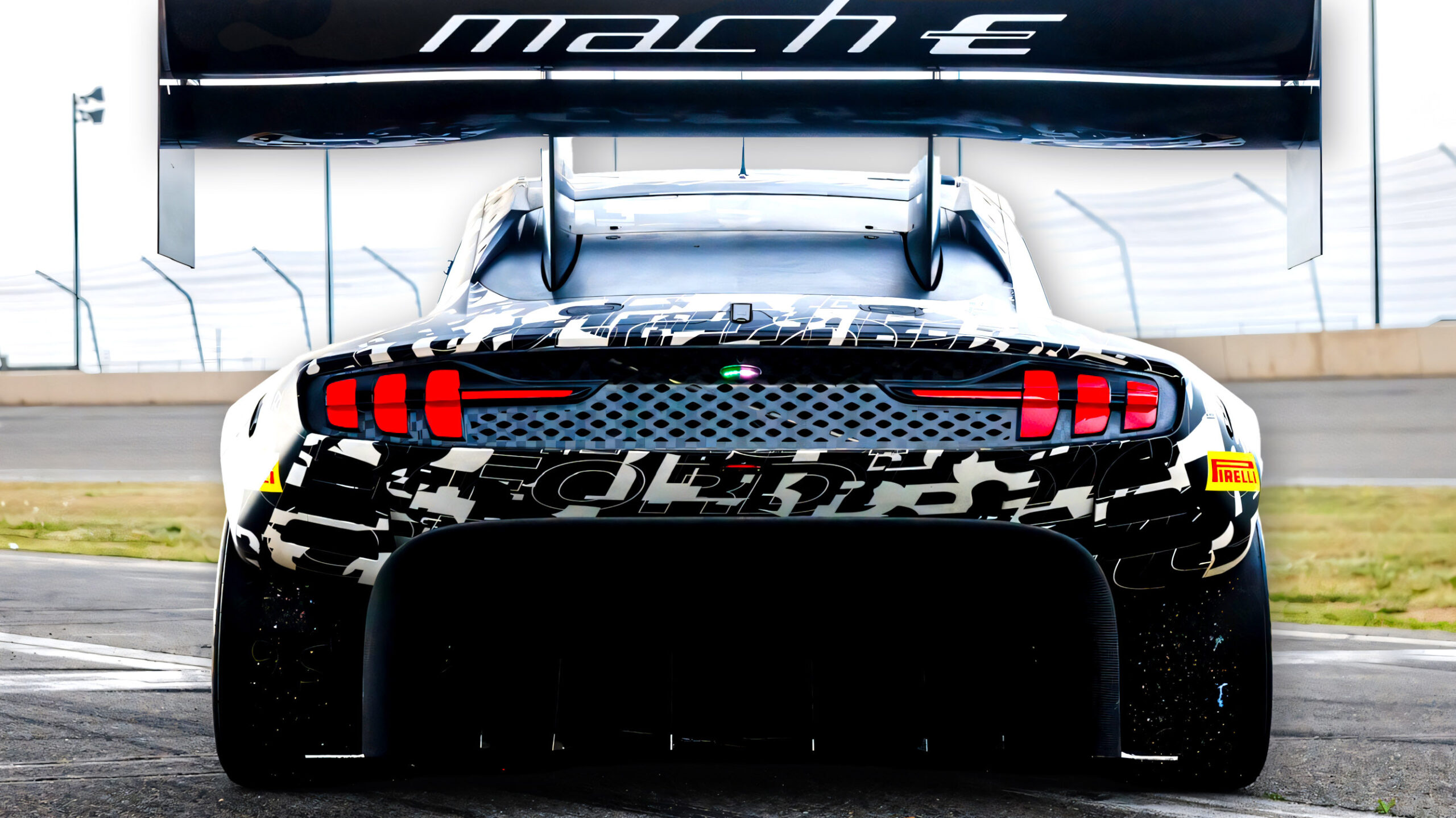 Ford Mach E Coupe hahjk