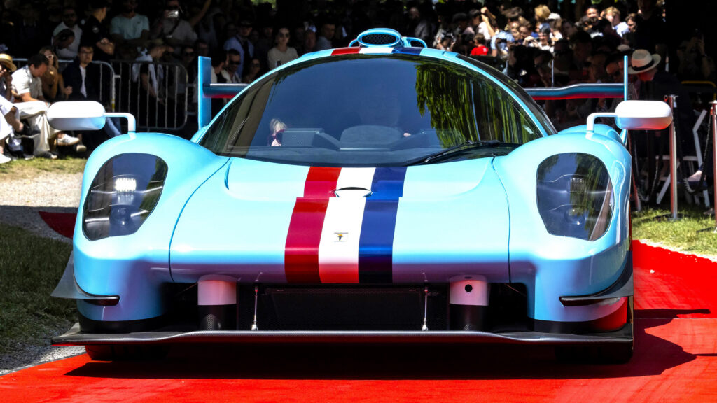  The 1,000 HP Hypercar That Seats Two Of Your Friends