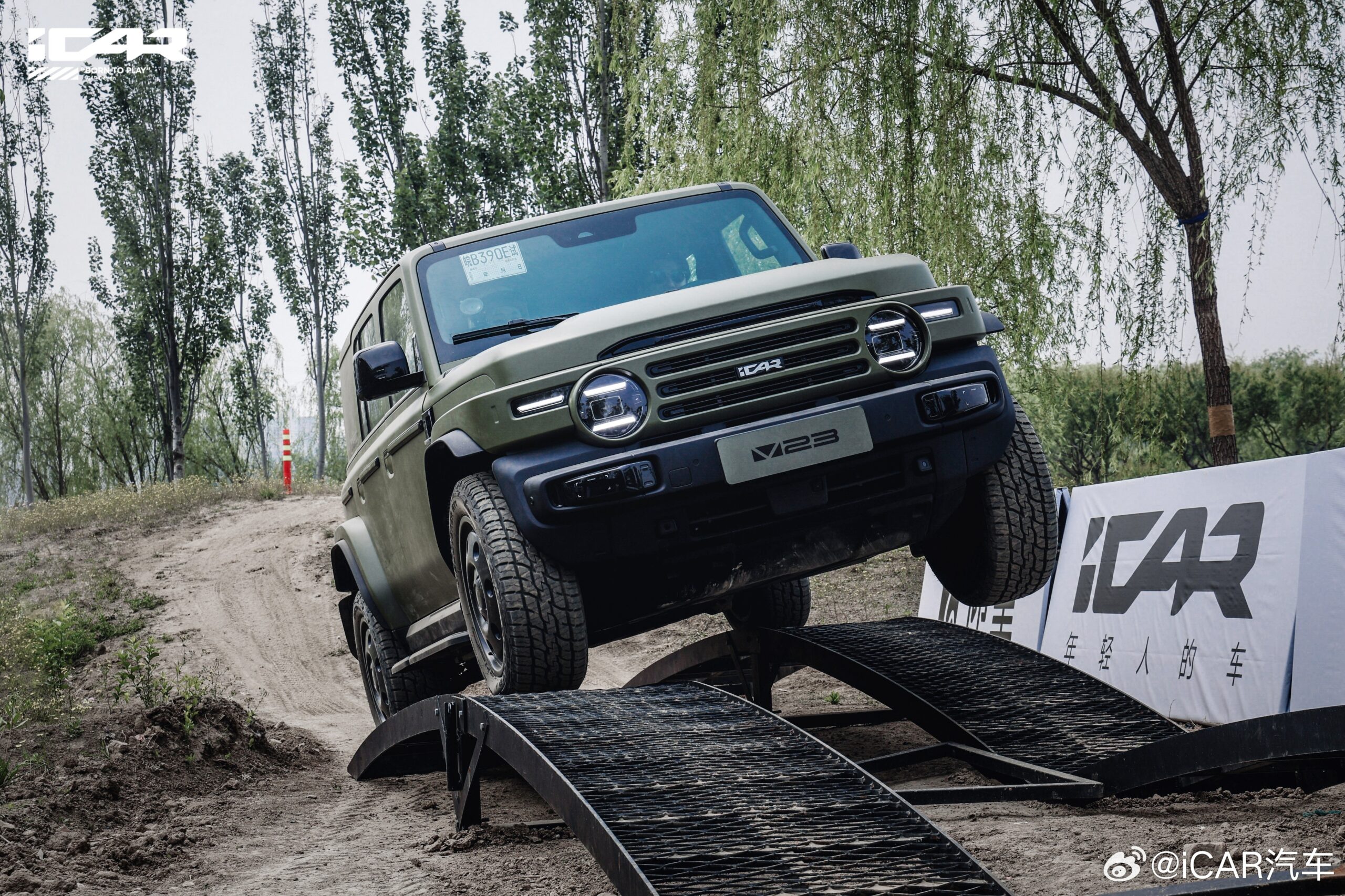 This Retro SUV From China Costs Less Than A Used Versa