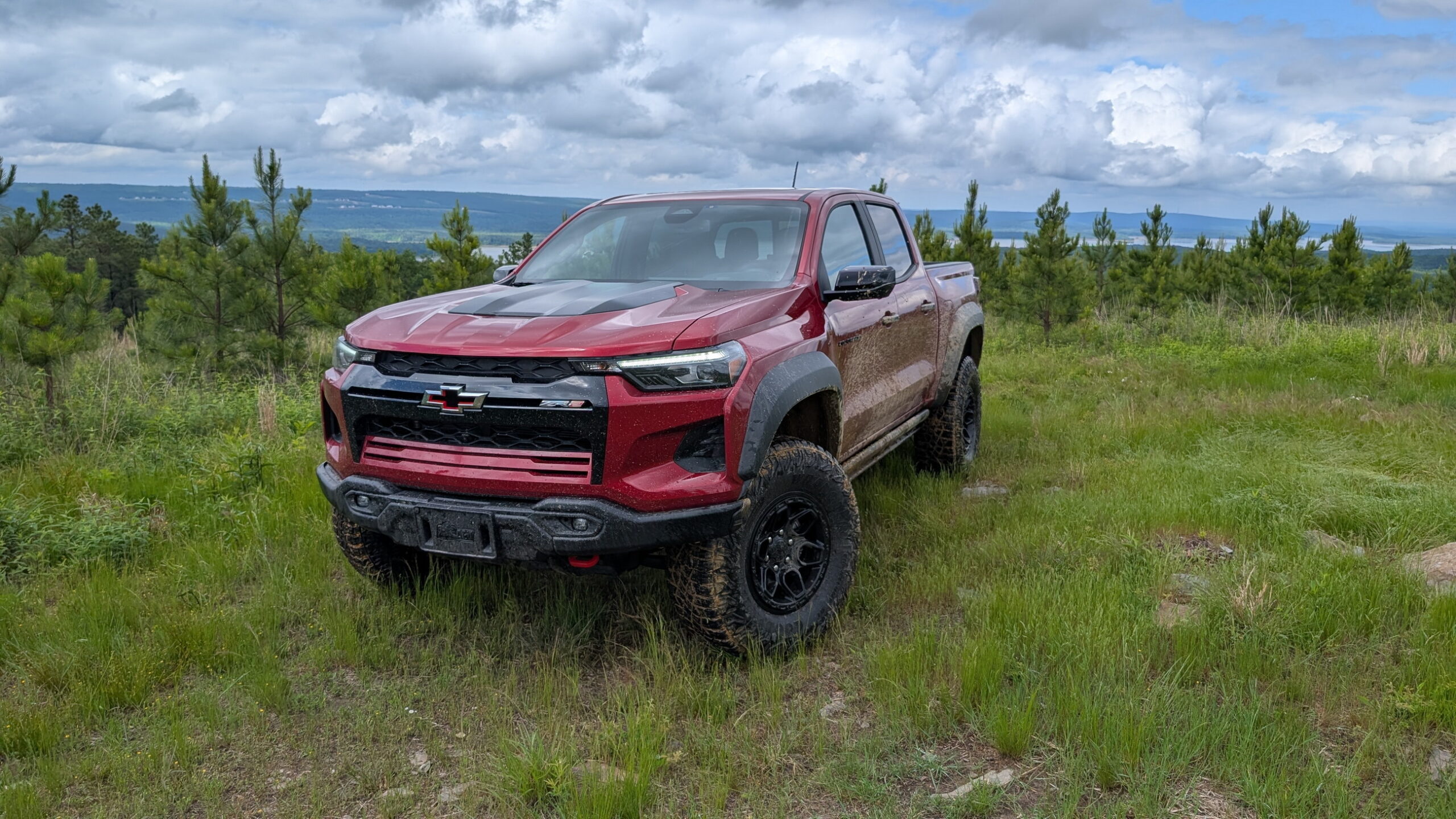 2025 Chevrolet Colorado ZR2 Bison off-road stance