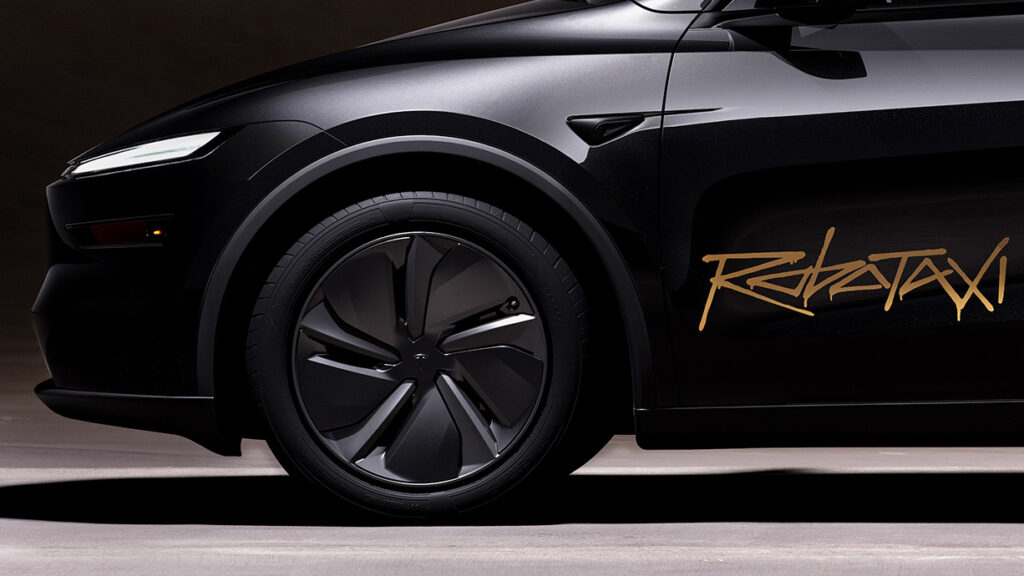  Tesla’s Robotaxi Was Caught Making A Turn It Immediately Regretted