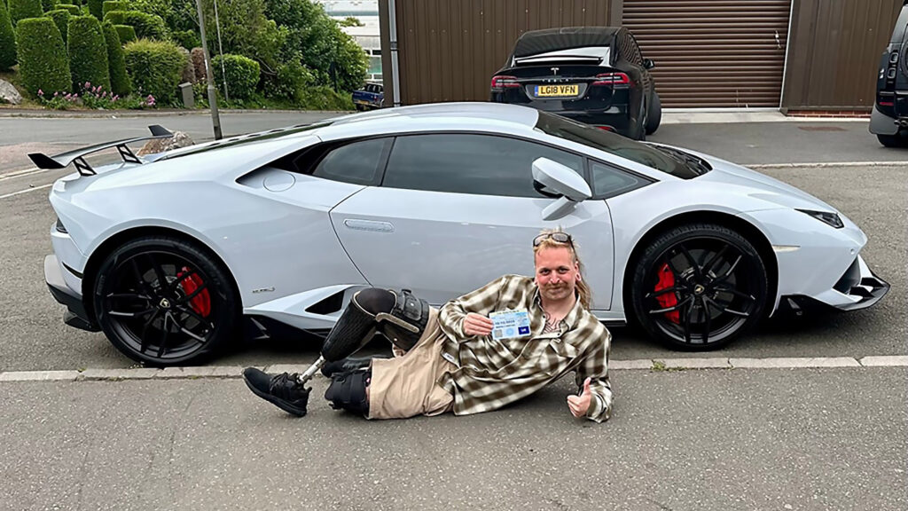  They Shamed This Supercar Owner. His Reply Silenced Everyone