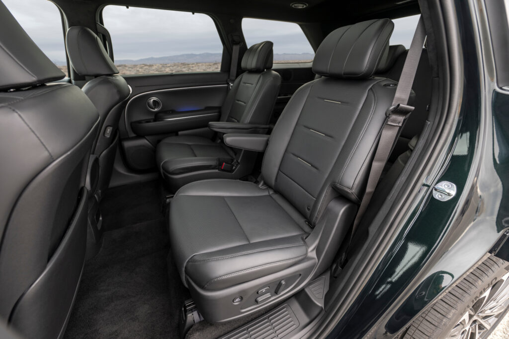  She Tried To Warn Hyundai The Palisade Seat Could Kill Someone. It Did
